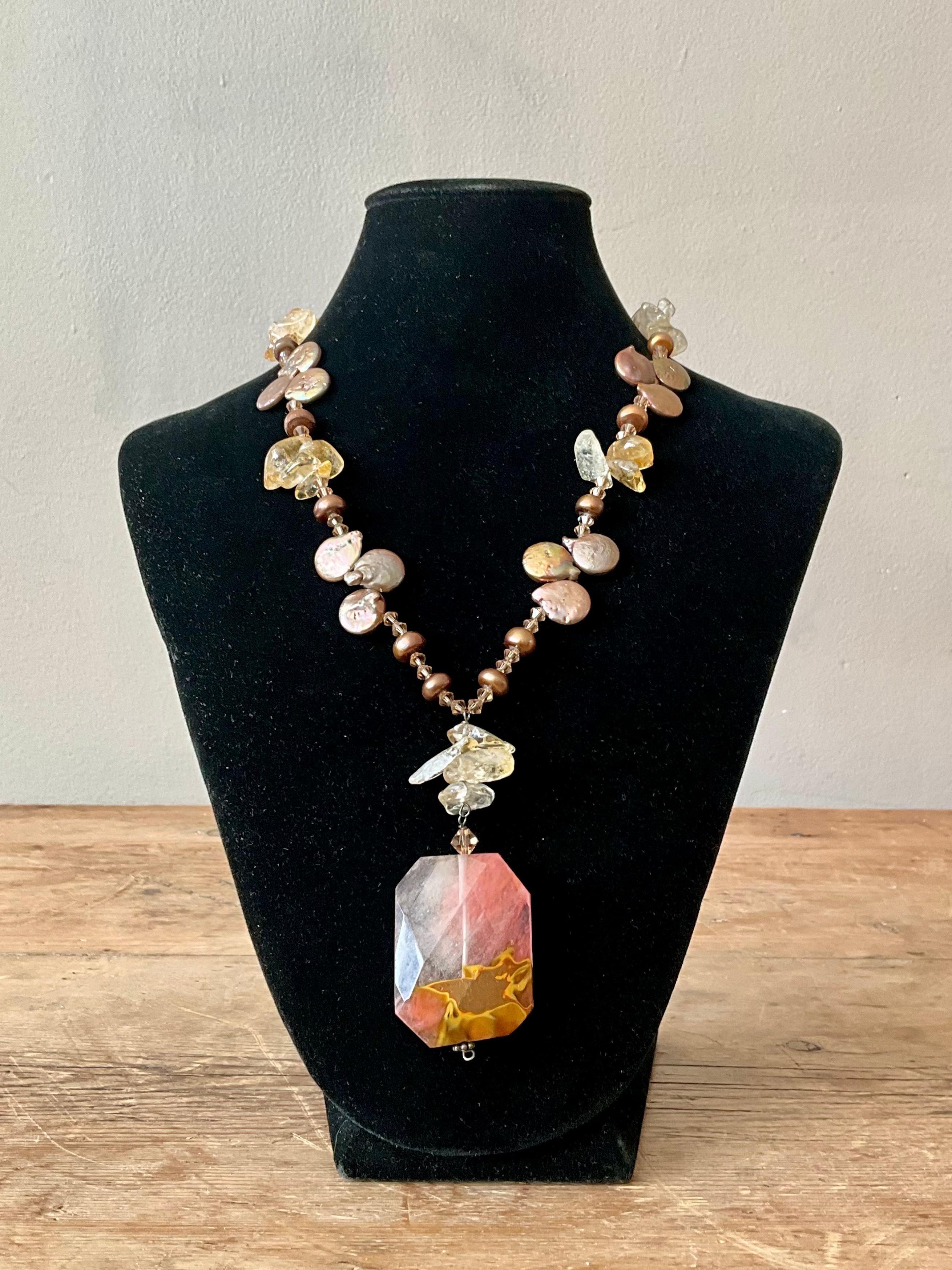 Collier Vintage Boho Multi-Pierres avec Pendentif Unisexe en vente