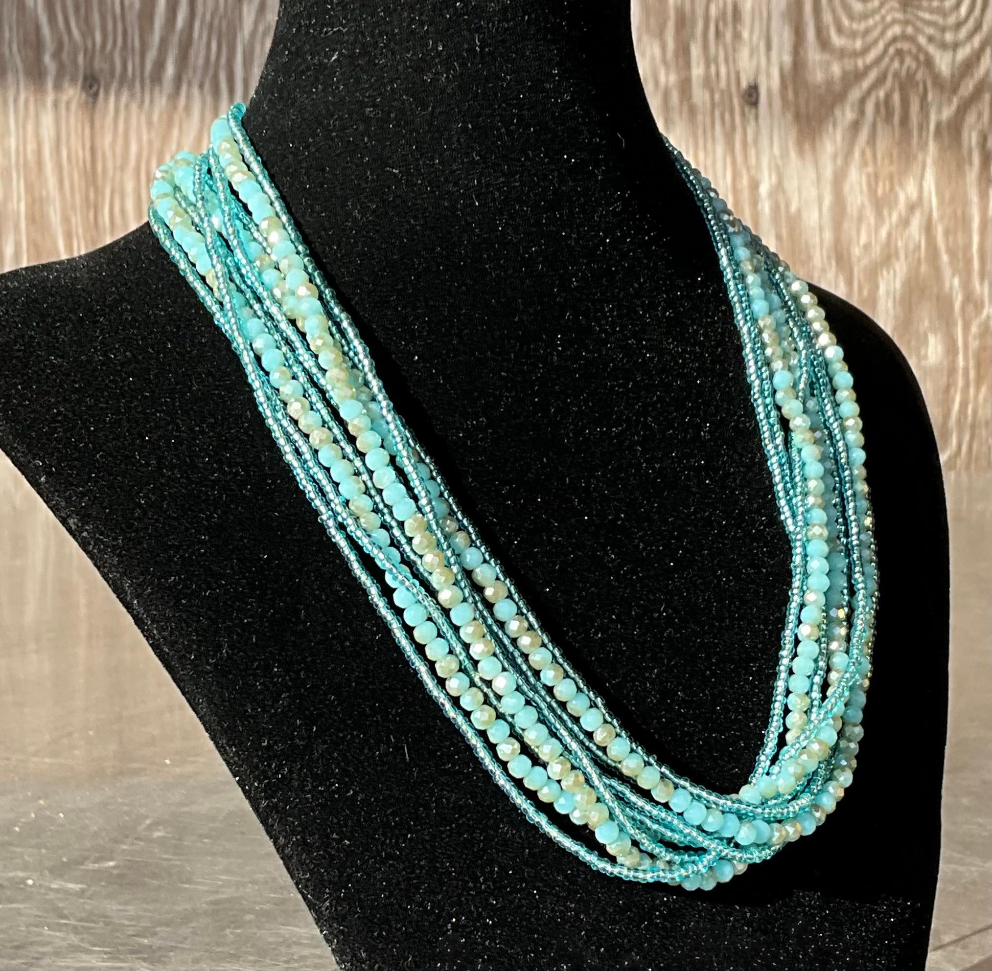 Collana di perline a più fili in stile boho vintage in vendita 2