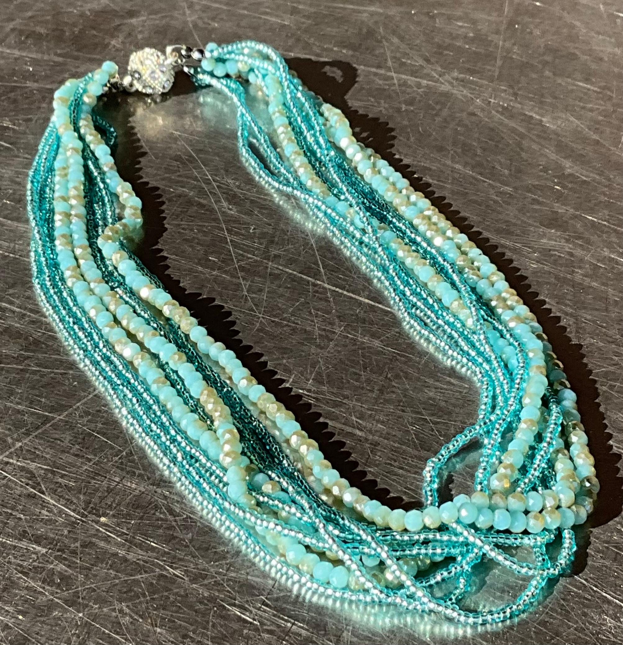 Collana di perline a più fili in stile boho vintage in vendita 4