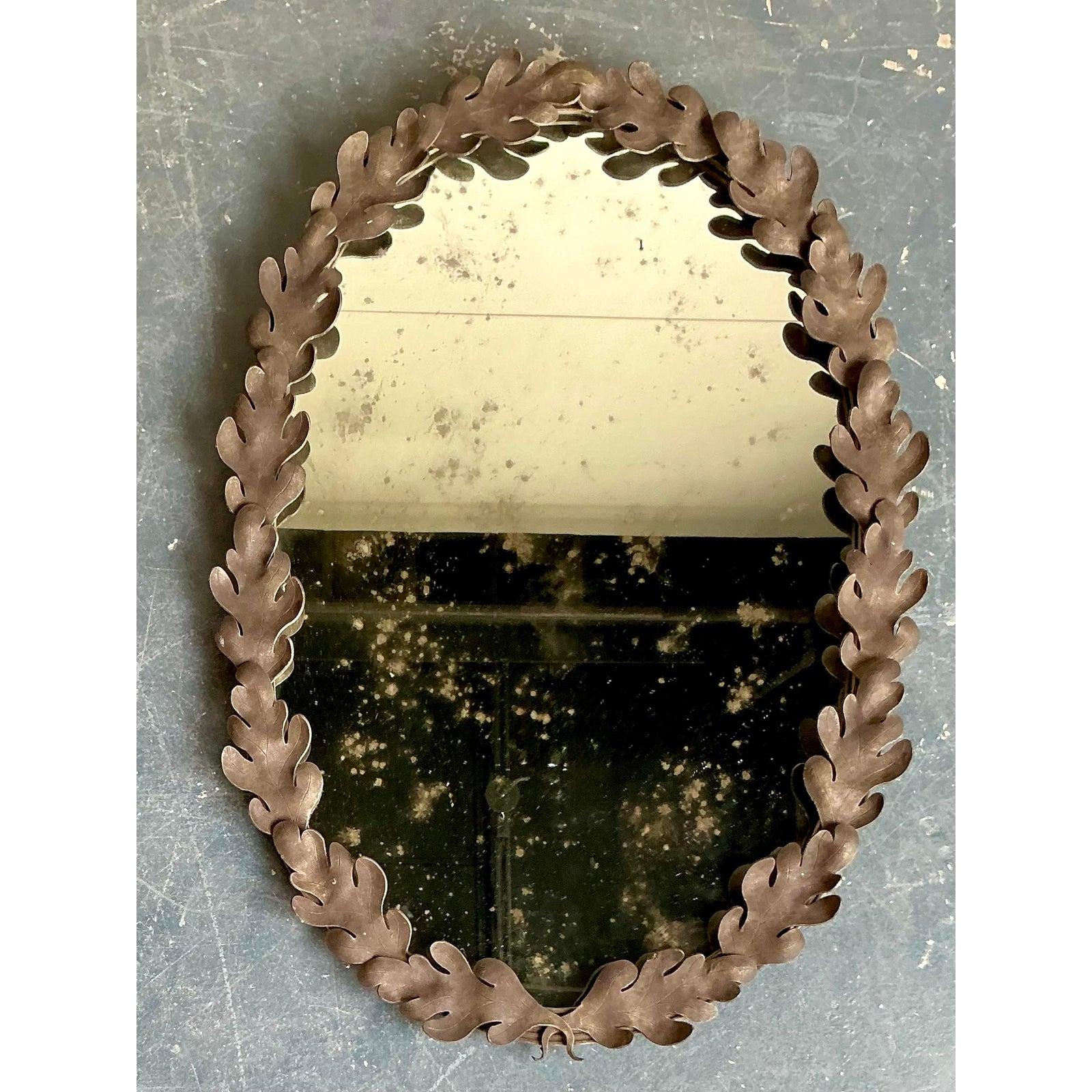 Stile provenzale Vintage Boho Oak Leaf Oval Mirror in vendita