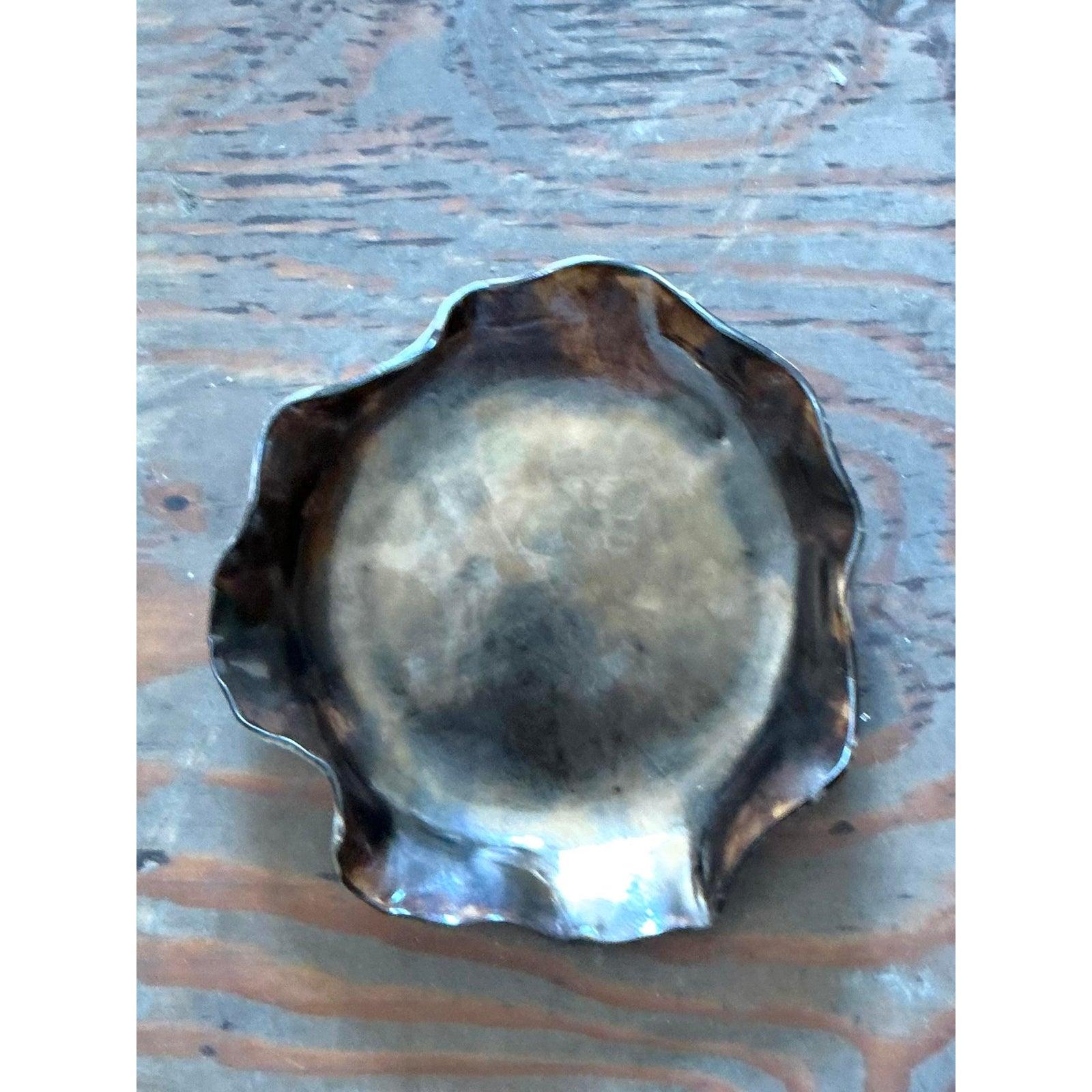 Mid-Century Modern Assiette à volants Vintage Boho Original Metallic Studio Pottery en vente