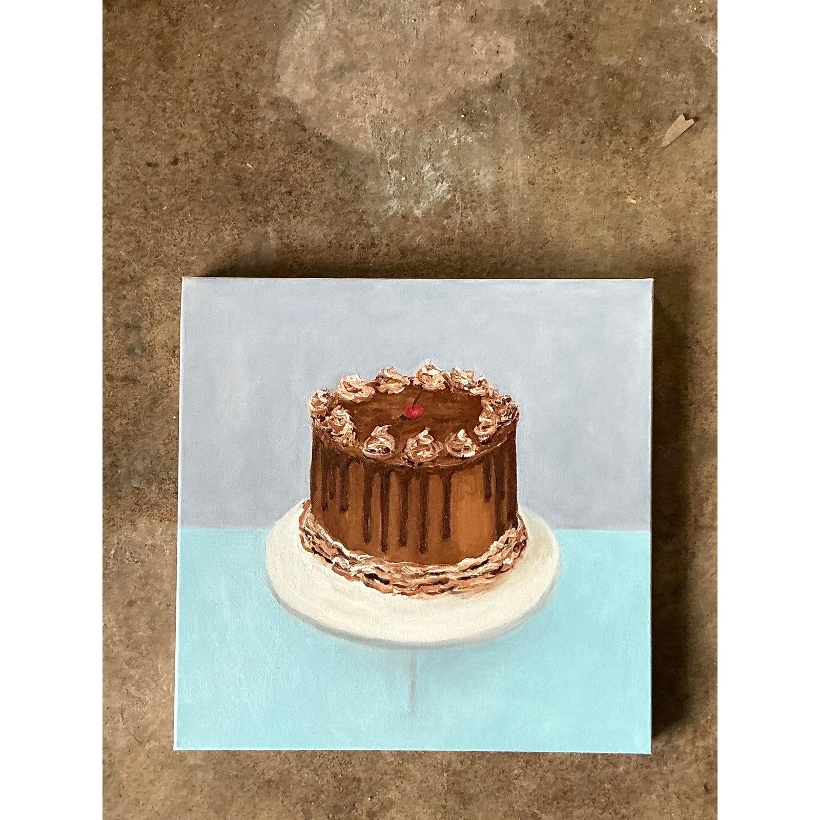 Une œuvre d'art délectable, cette peinture à l'huile originale célèbre la confiserie classique avec une touche contemporaine. L'artiste a magistralement capturé la texture riche et décadente d'un gâteau au chocolat, avec un glaçage brillant, des