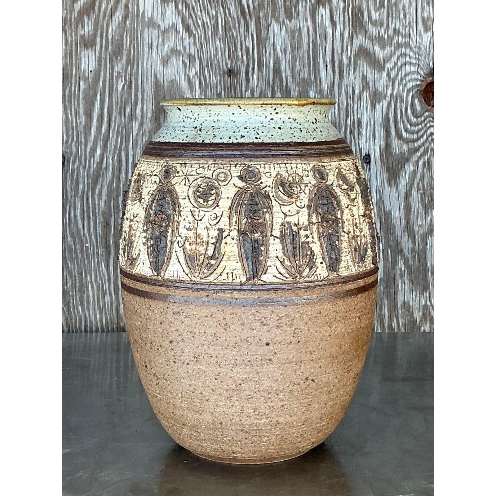 Vaso figurato d'epoca Boho Original Studio Pottery In condizioni buone in vendita a west palm beach, FL