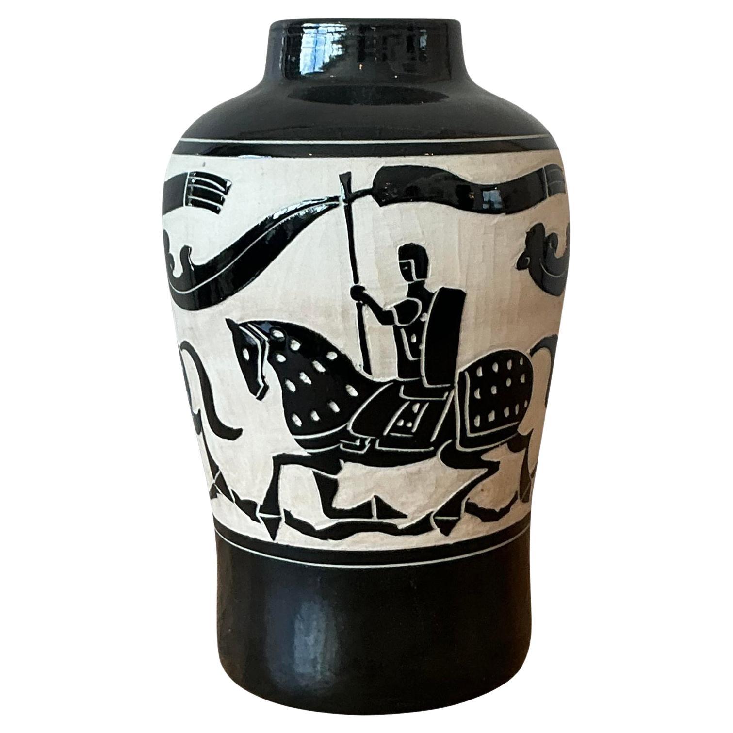 Vaso in ceramica dipinto in stile boho vintage