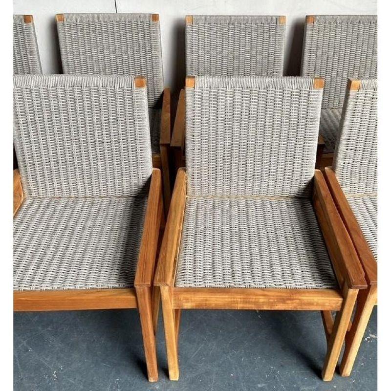 Eleva il tuo spazio all'aperto con questo eccezionale set di dieci sedie da pranzo vintage Palecek 