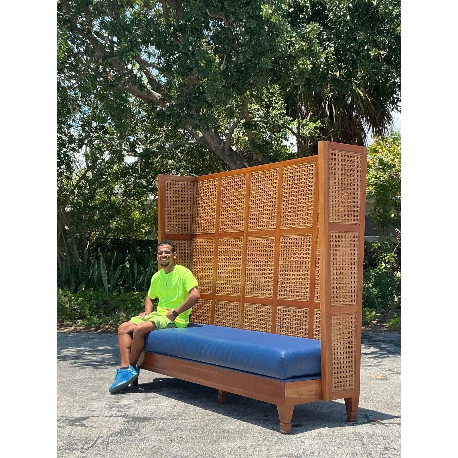 Banc en rotin à haut dossier de style Boho Palm Beach Breakers Hotel, d'après Kenneth Cobo en vente 4