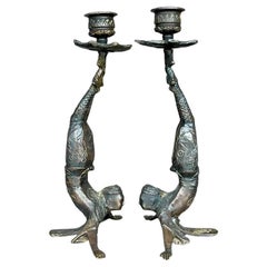 Vintage Boho Patinierte Akrobaten-Kerzenständer im Vintage-Stil - ein Paar