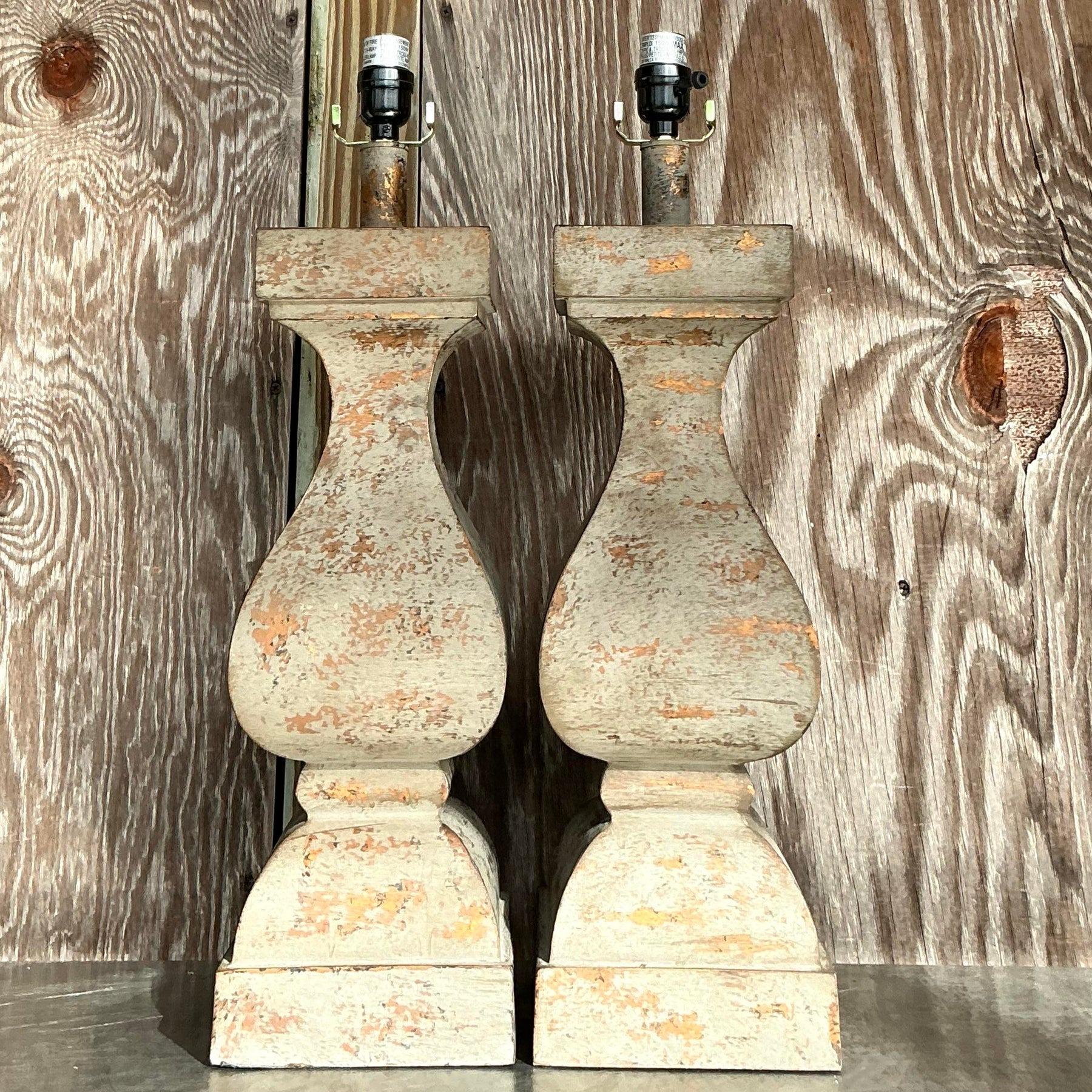 Par de Lámparas de Balaustrada Vintage Boho Patinadas en venta 2