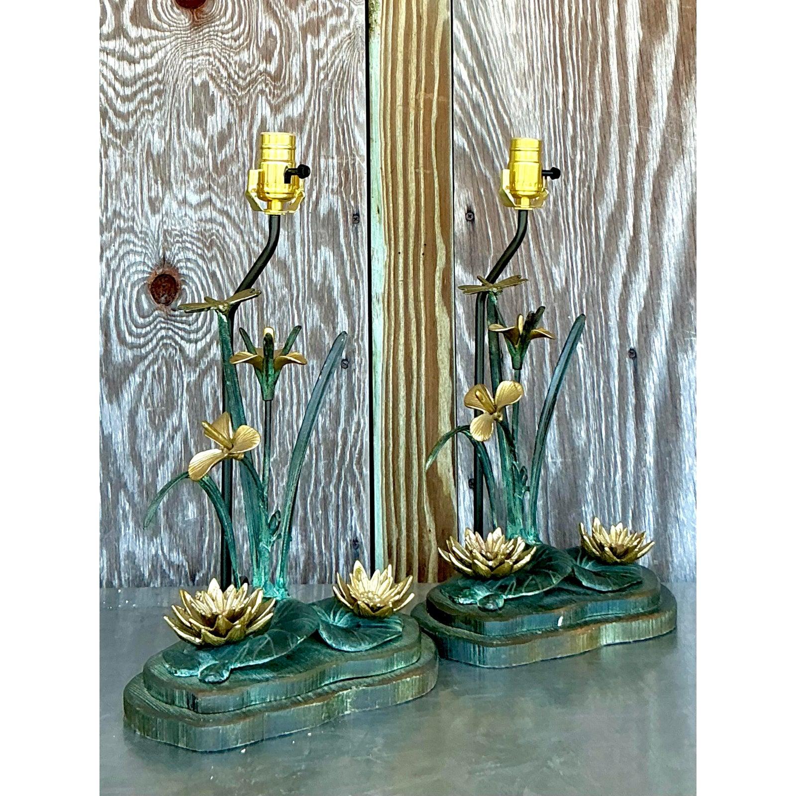 Bronzo Lampada a ninfea in bronzo patinato vintage Boho in vendita