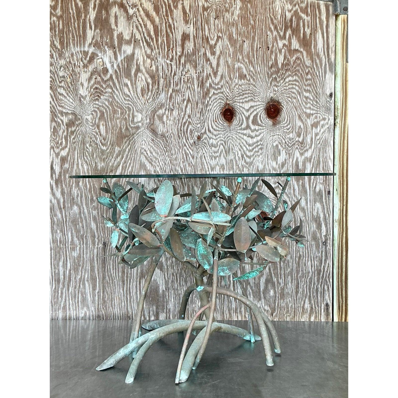Cuivre Table d'appoint Mangrove vintage Boho en cuivre patiné en vente