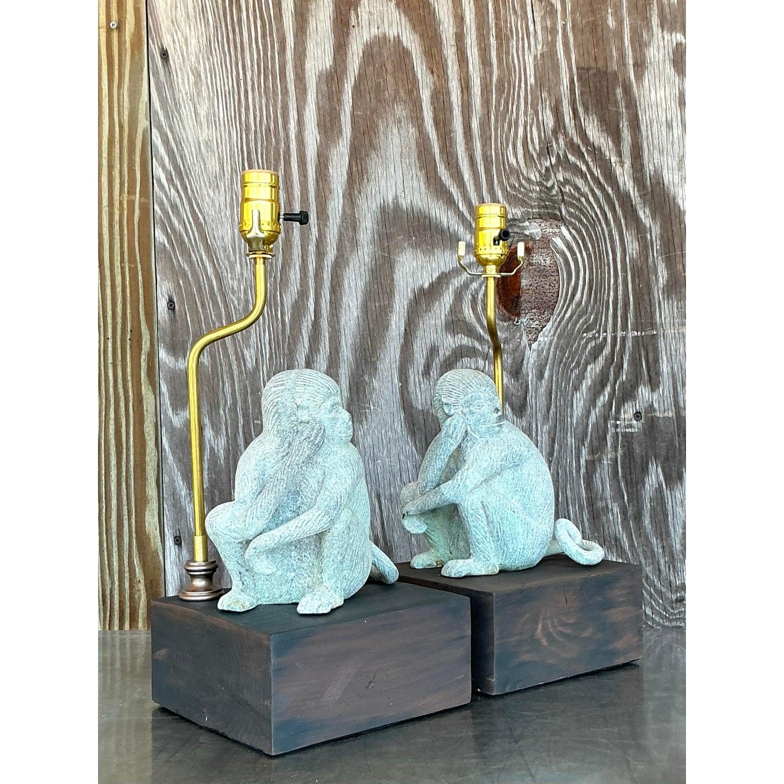 Paire de lampes vintage Boho en métal patiné Monkeys en vente 3