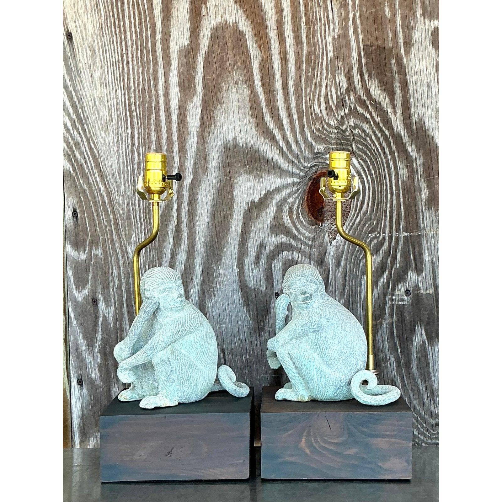 Américain Paire de lampes vintage Boho en métal patiné Monkeys en vente