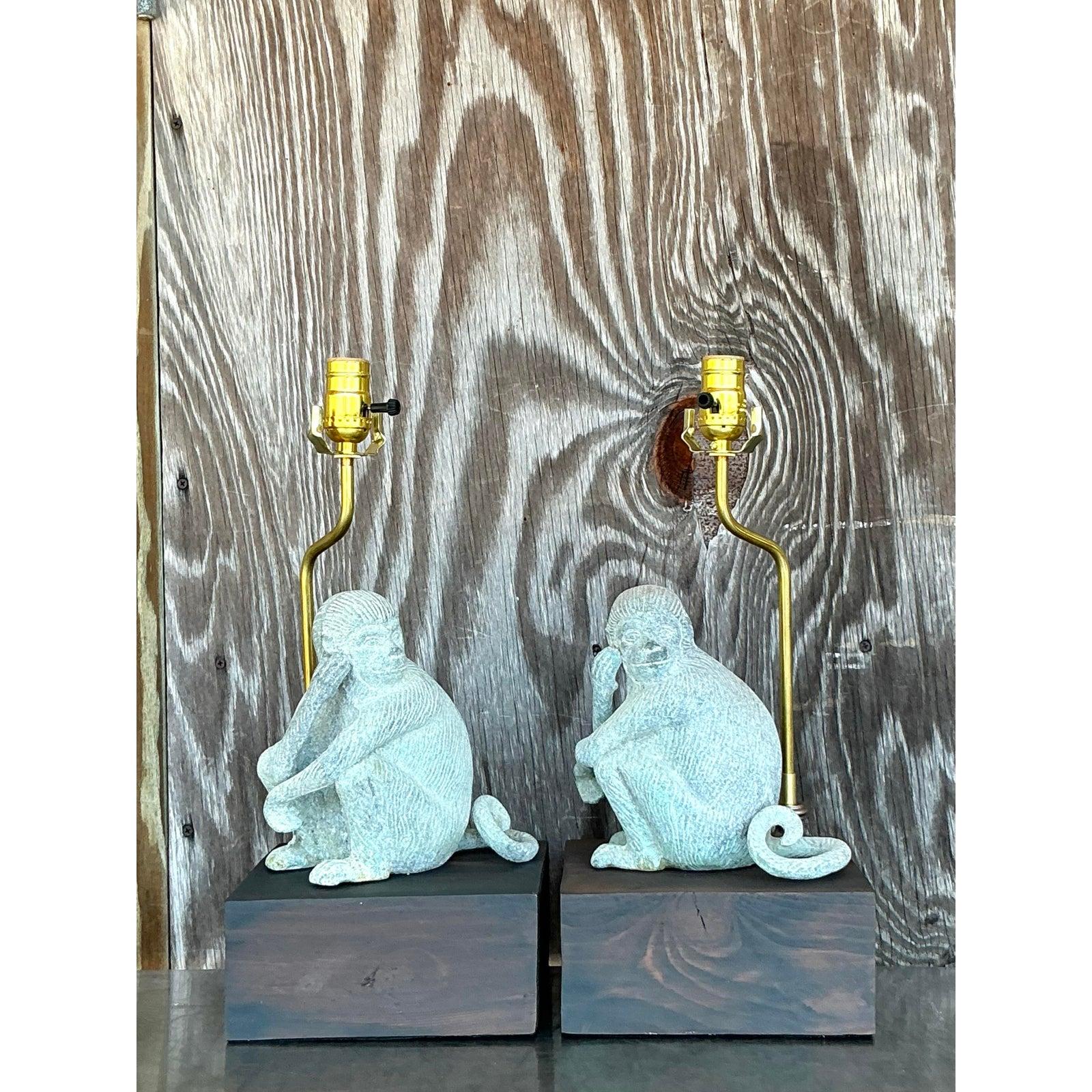 20ième siècle Paire de lampes vintage Boho en métal patiné Monkeys en vente