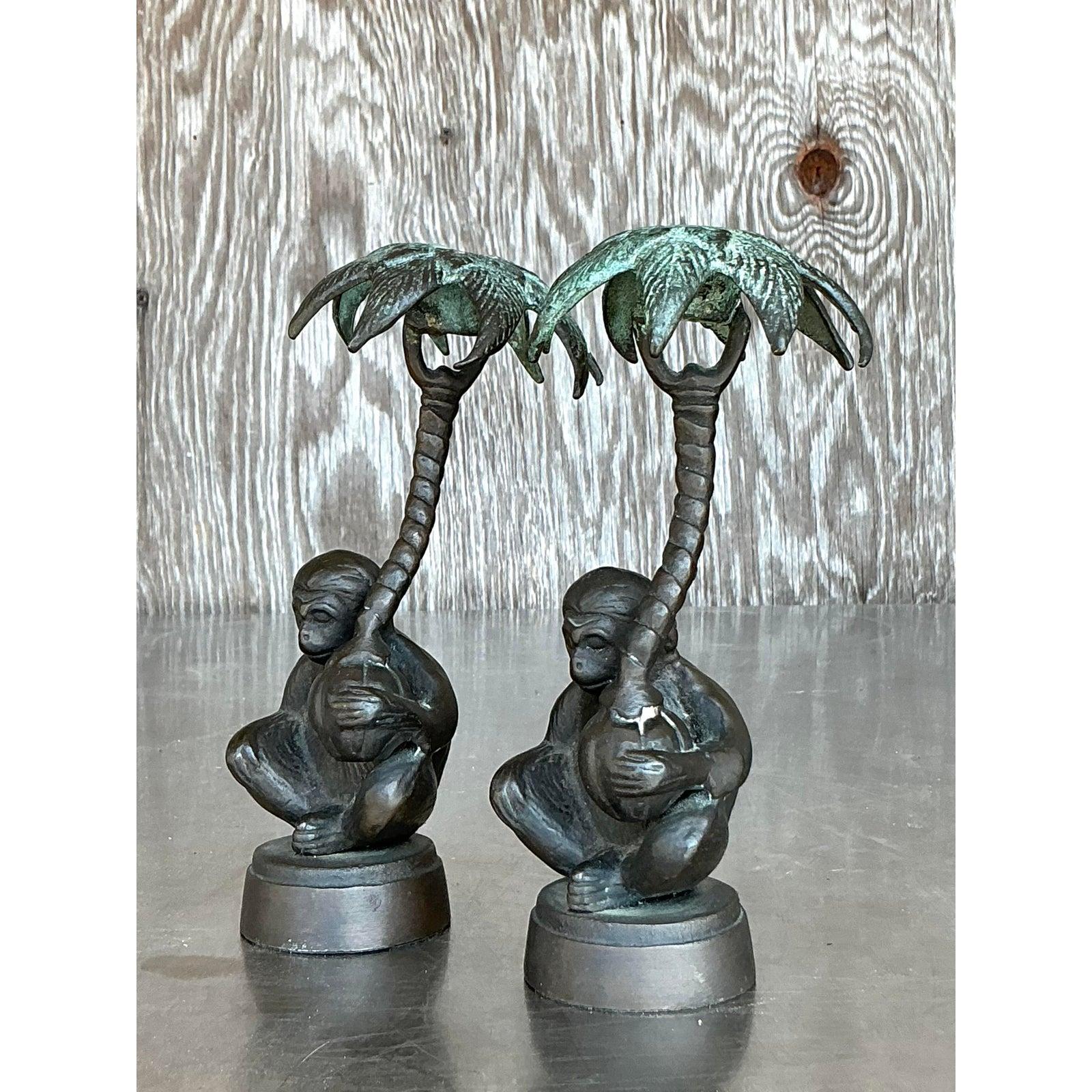 Americano Candelieri a forma di scimmia patinati Boho d'epoca - Una coppia in vendita