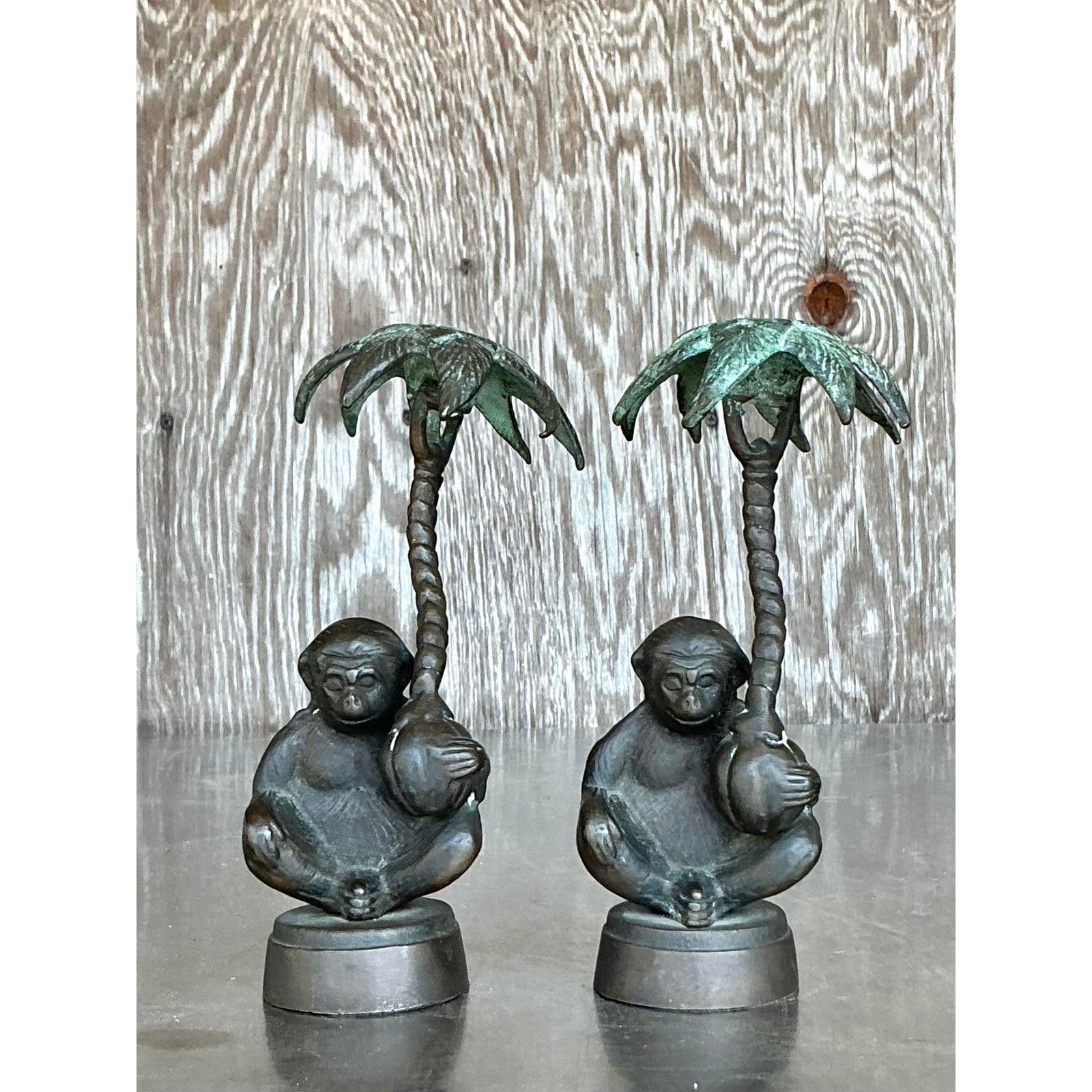 Candelieri a forma di scimmia patinati Boho d'epoca - Una coppia In condizioni buone in vendita a west palm beach, FL