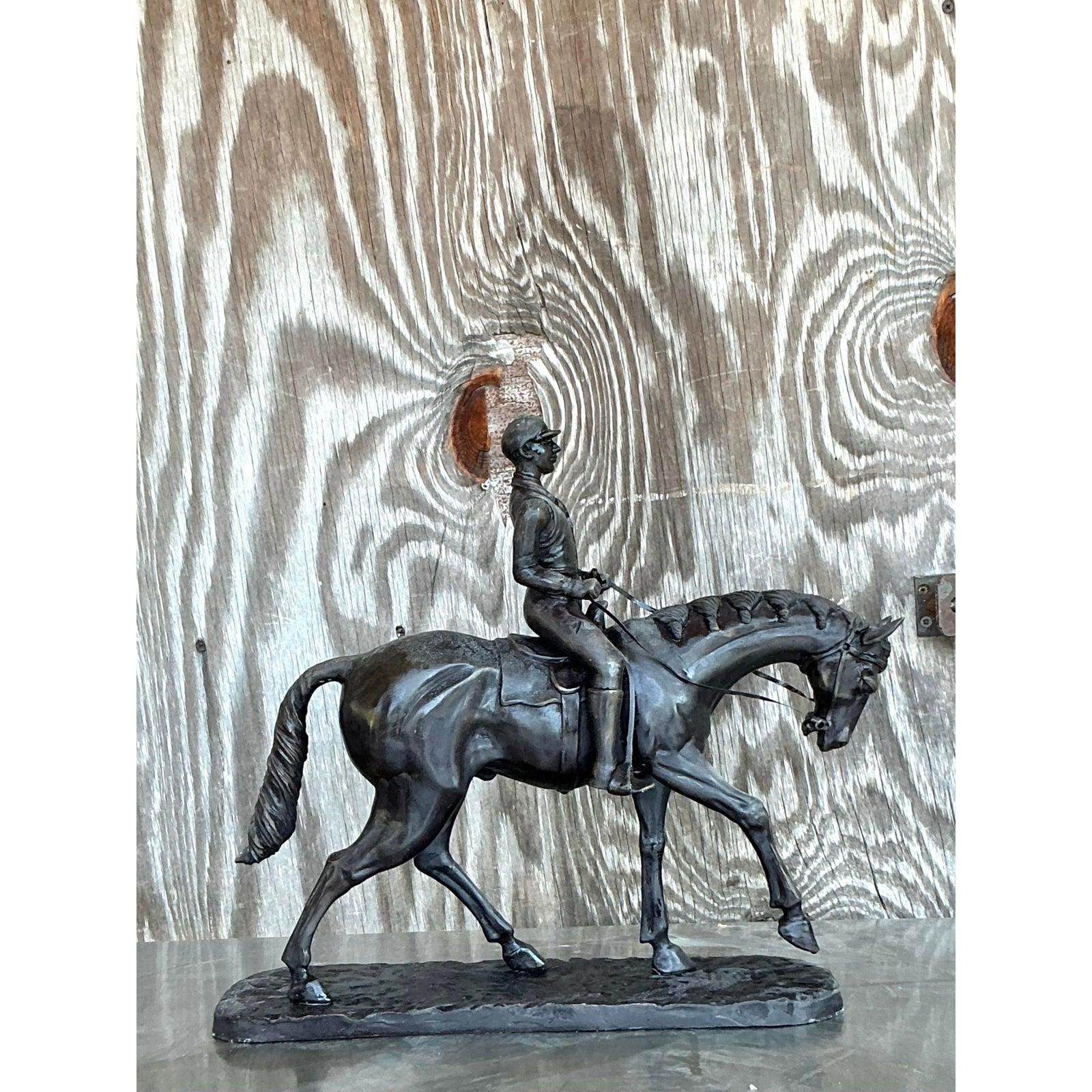 XX secolo Scultura di cavaliere e cavallo patinata vintage Boho in vendita