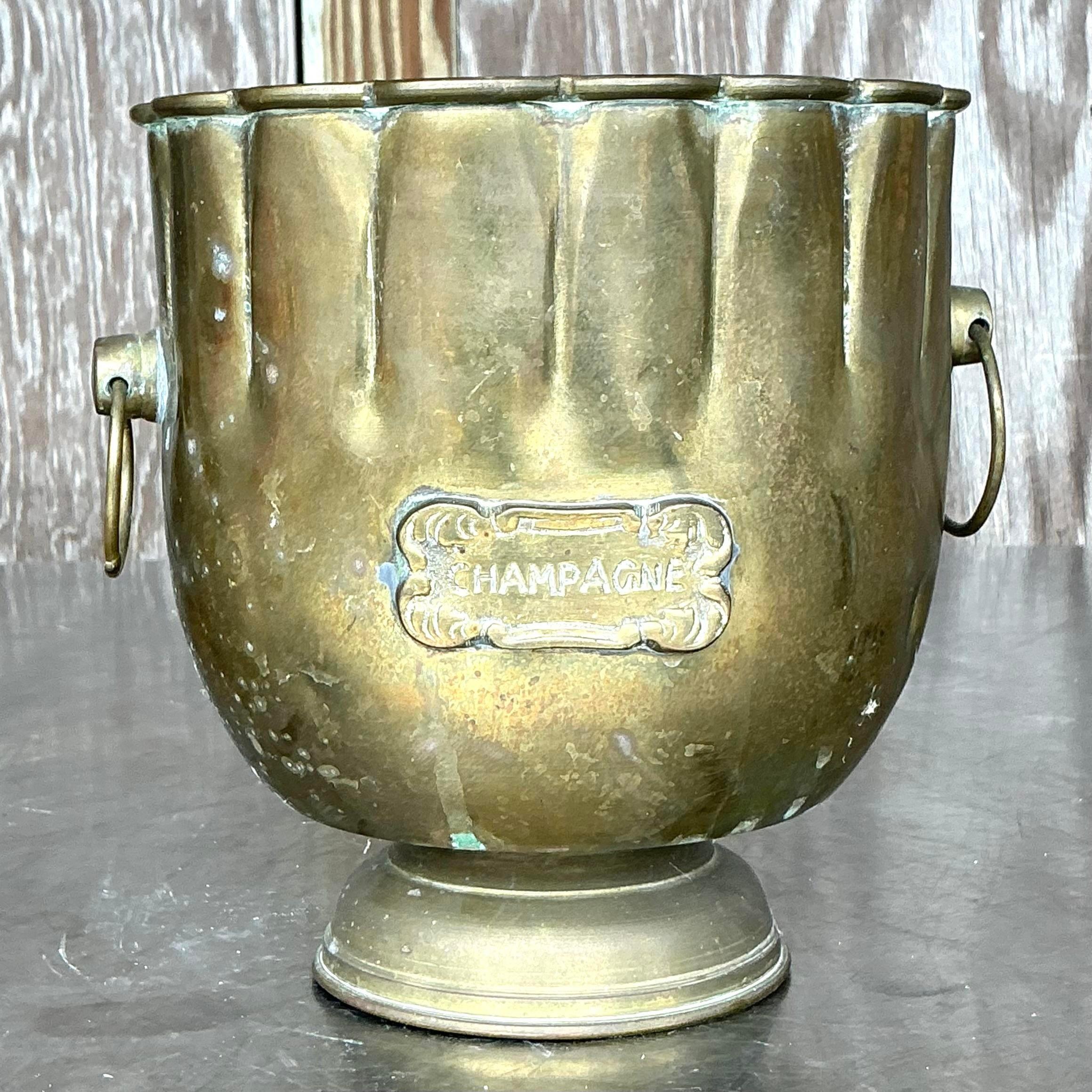 Secchiello da champagne in ottone smerlato patinato vintage Boho In condizioni buone a west palm beach, FL