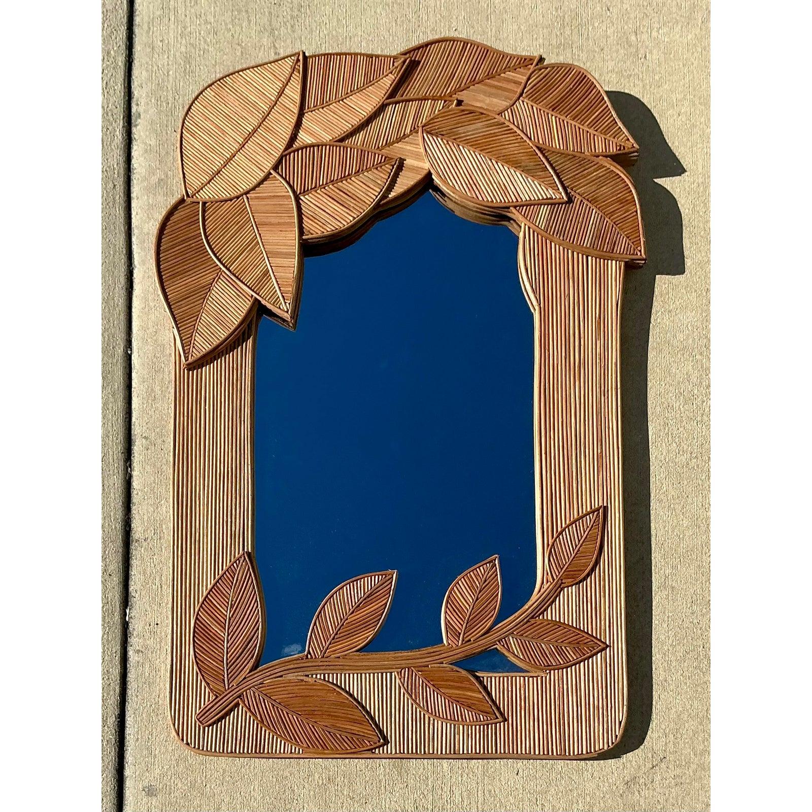 Hollywood Regency Specchio vintage con foglie di canna di Boho dopo Crespi in vendita