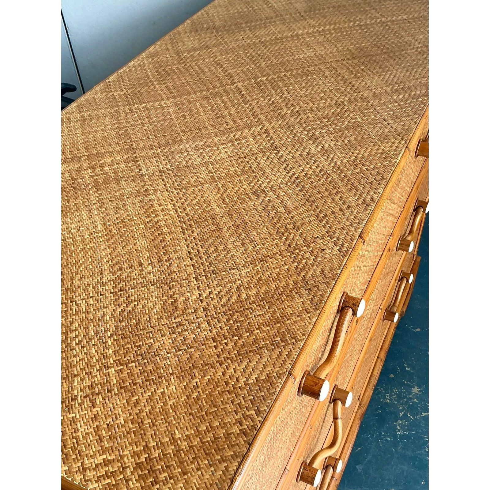20ième siècle Commode Vintage Boho Pierce Martin en rotin tressé en vente