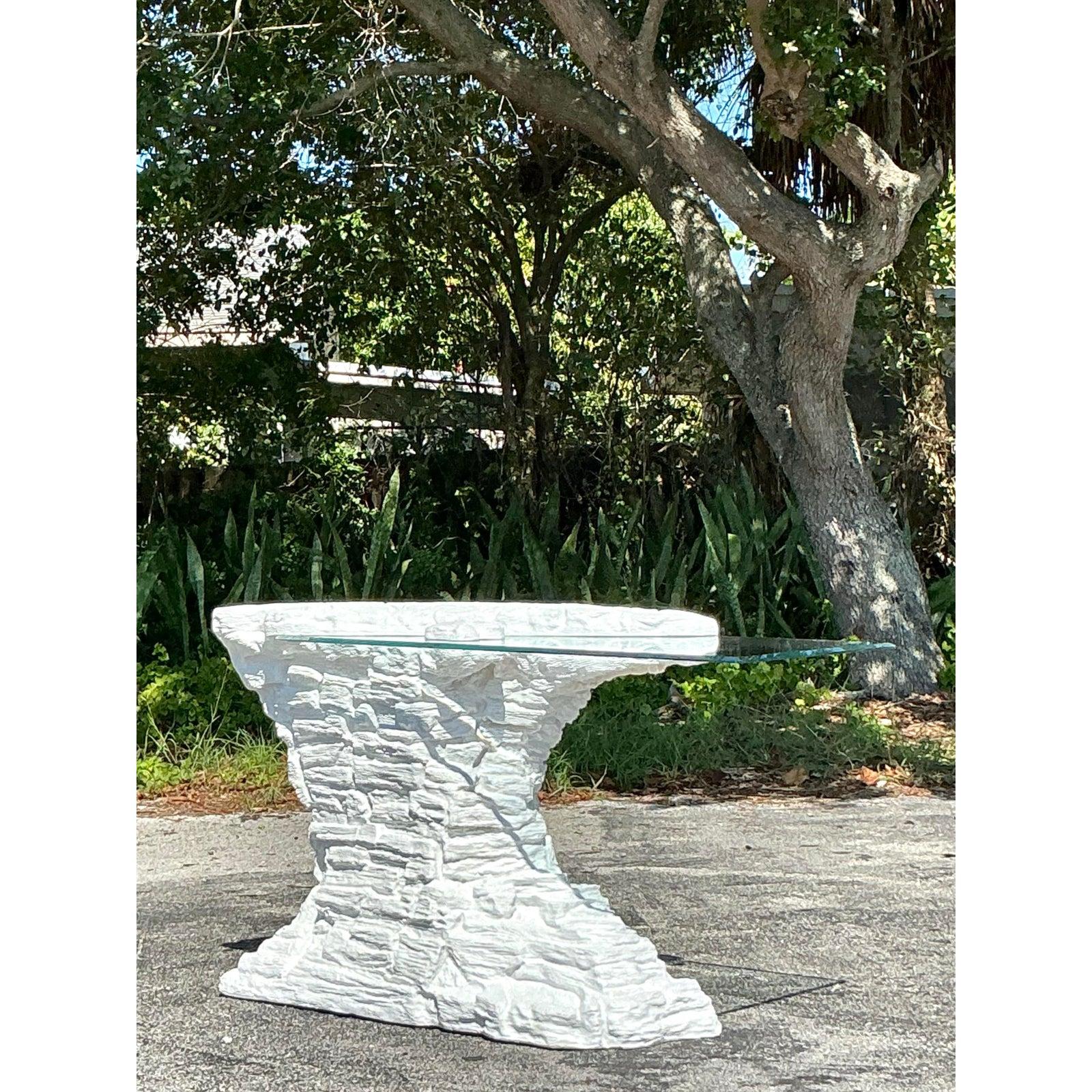 Mesa Consola Vintage Boho Stacked Rock de escayola After Sirmos en Bueno estado para la venta en West Palm Beach, FL