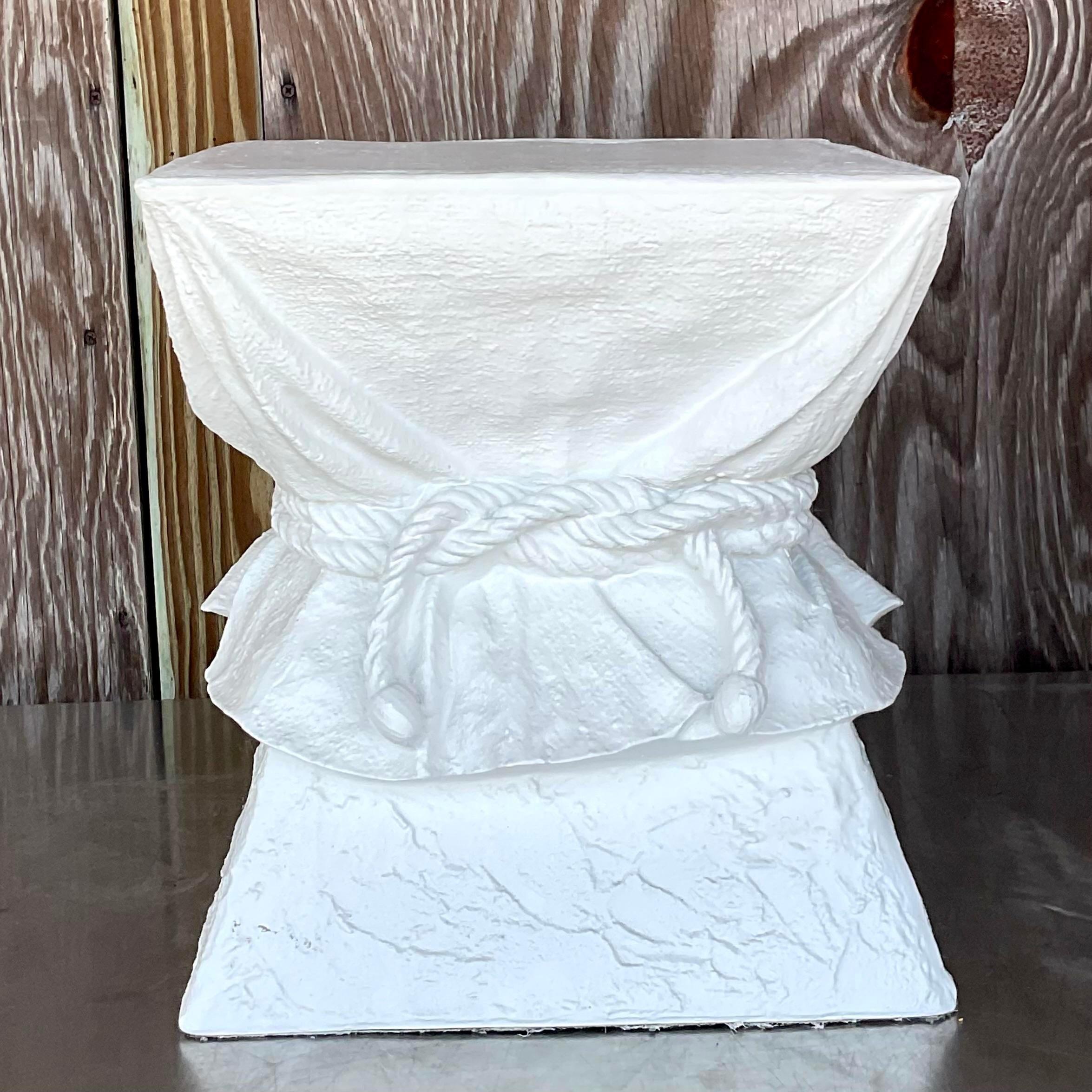 Plâtre Tabouret bas en plâtre vintage Boho cravate d'après John Dickinson en vente