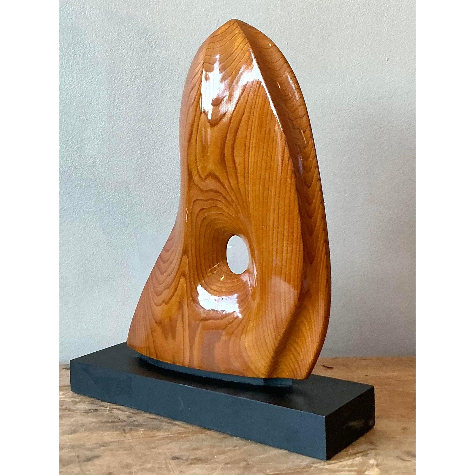 Scultura astratta in legno lucidato vintage Boho In condizioni buone in vendita a West Palm Beach, FL