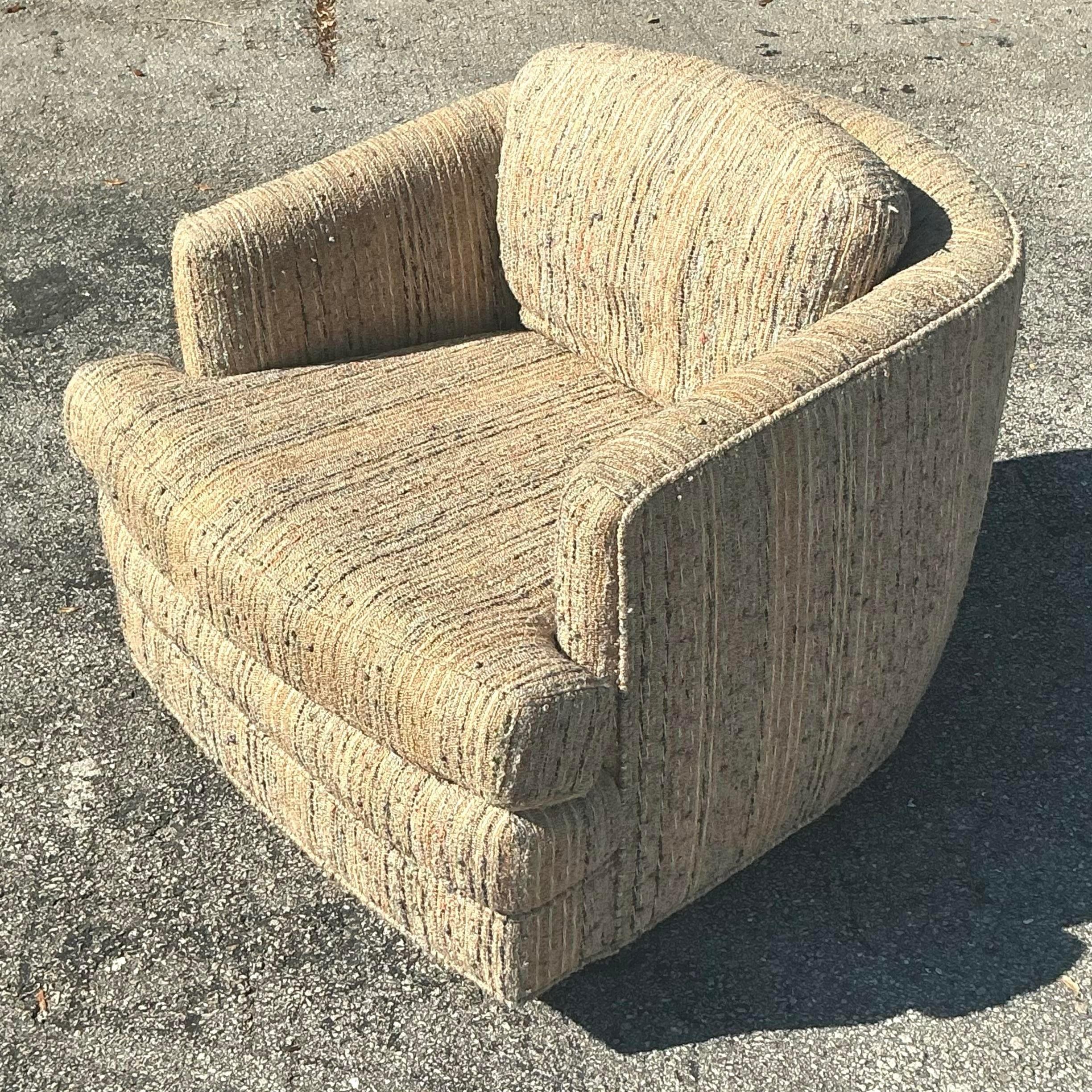 Tissu Chaise pivotante vintage Boho Preview en vente