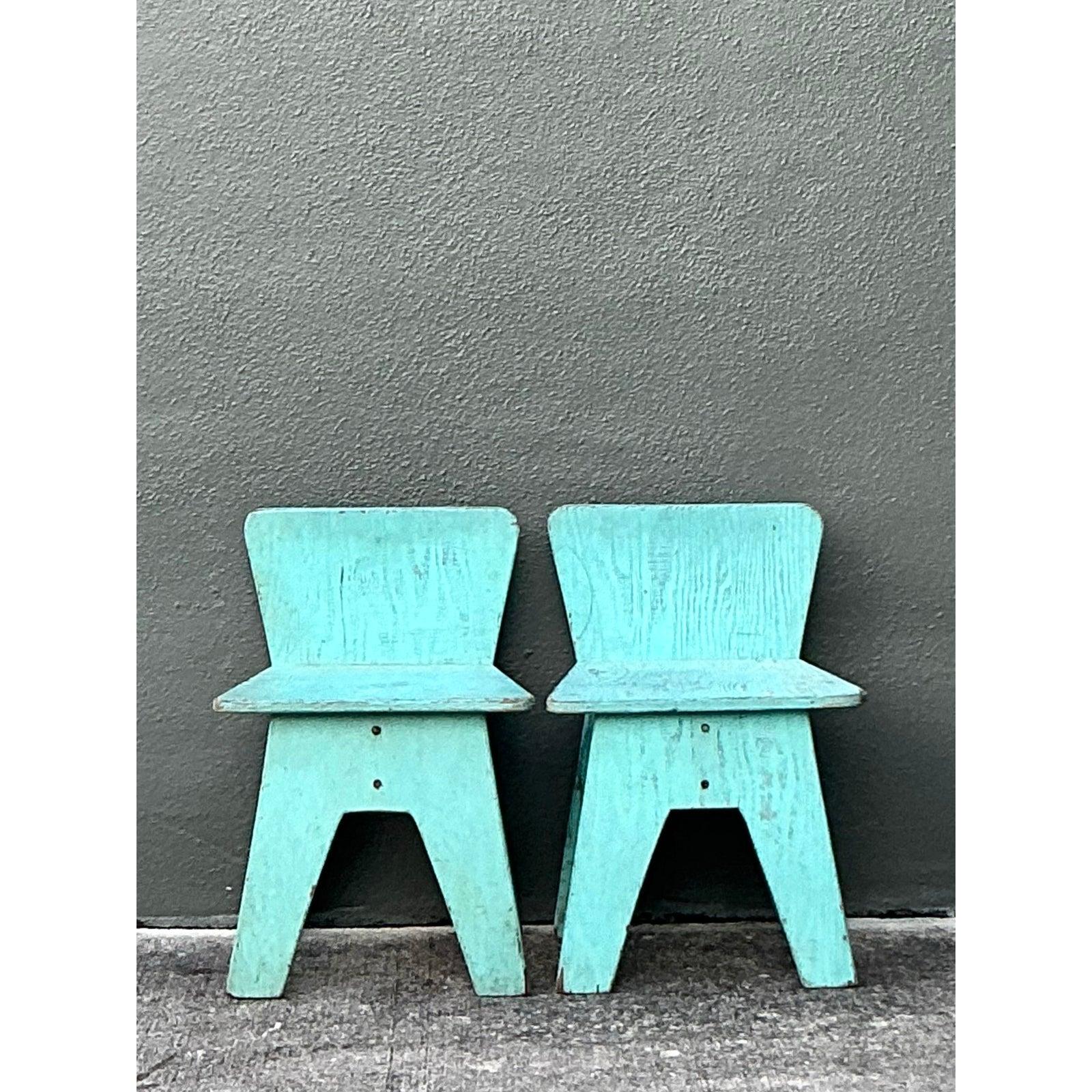 Chaises basses vintage boho primitives - une paire en vente 1