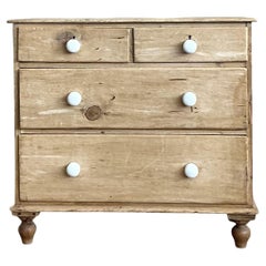 Commodes and Chests of Drawers