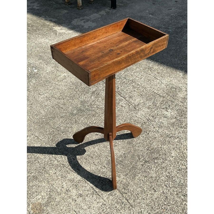 Bois Table d'appoint primitive boho vintage en vente