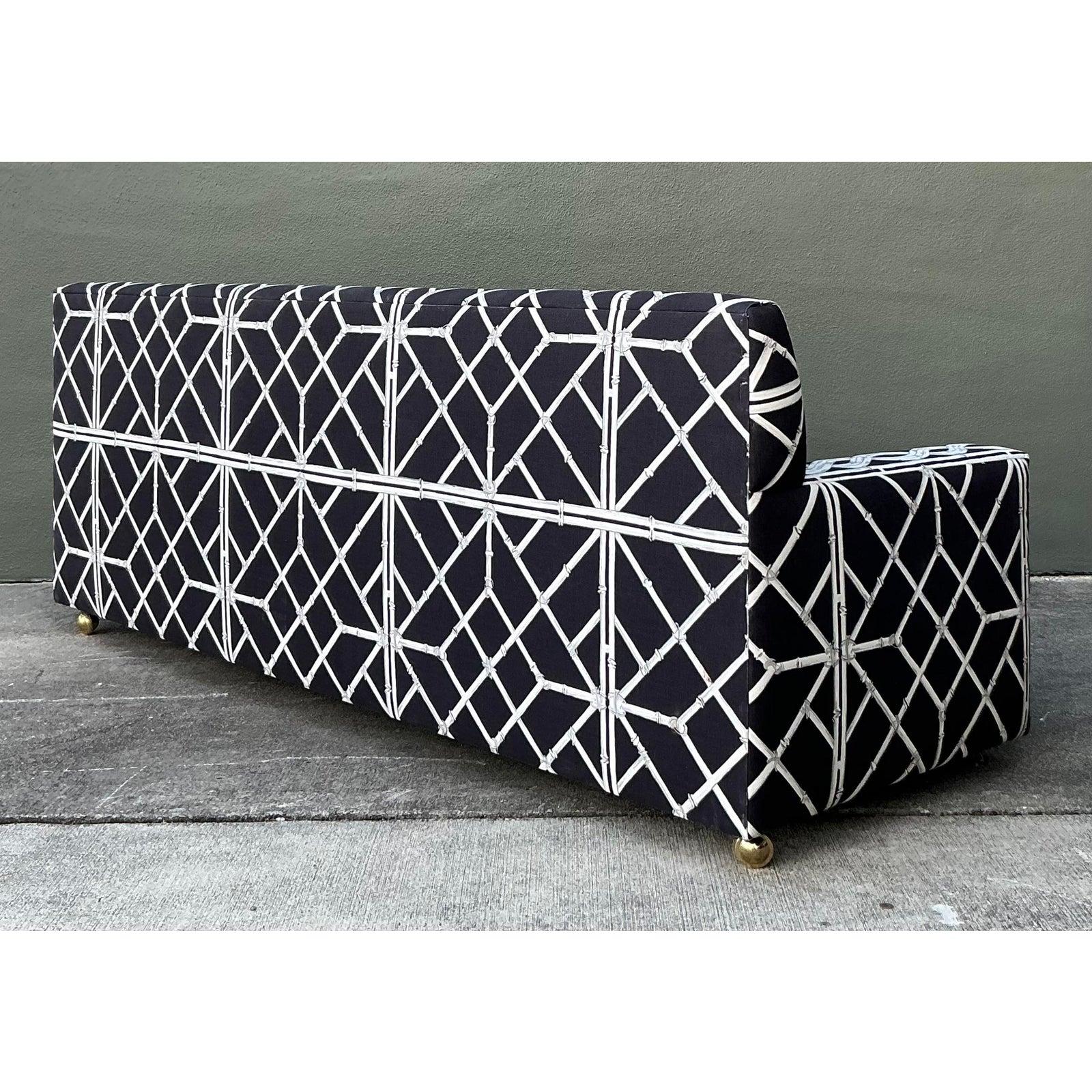 Vintage Boho gedruckt Bambus Sofa im Angebot 1