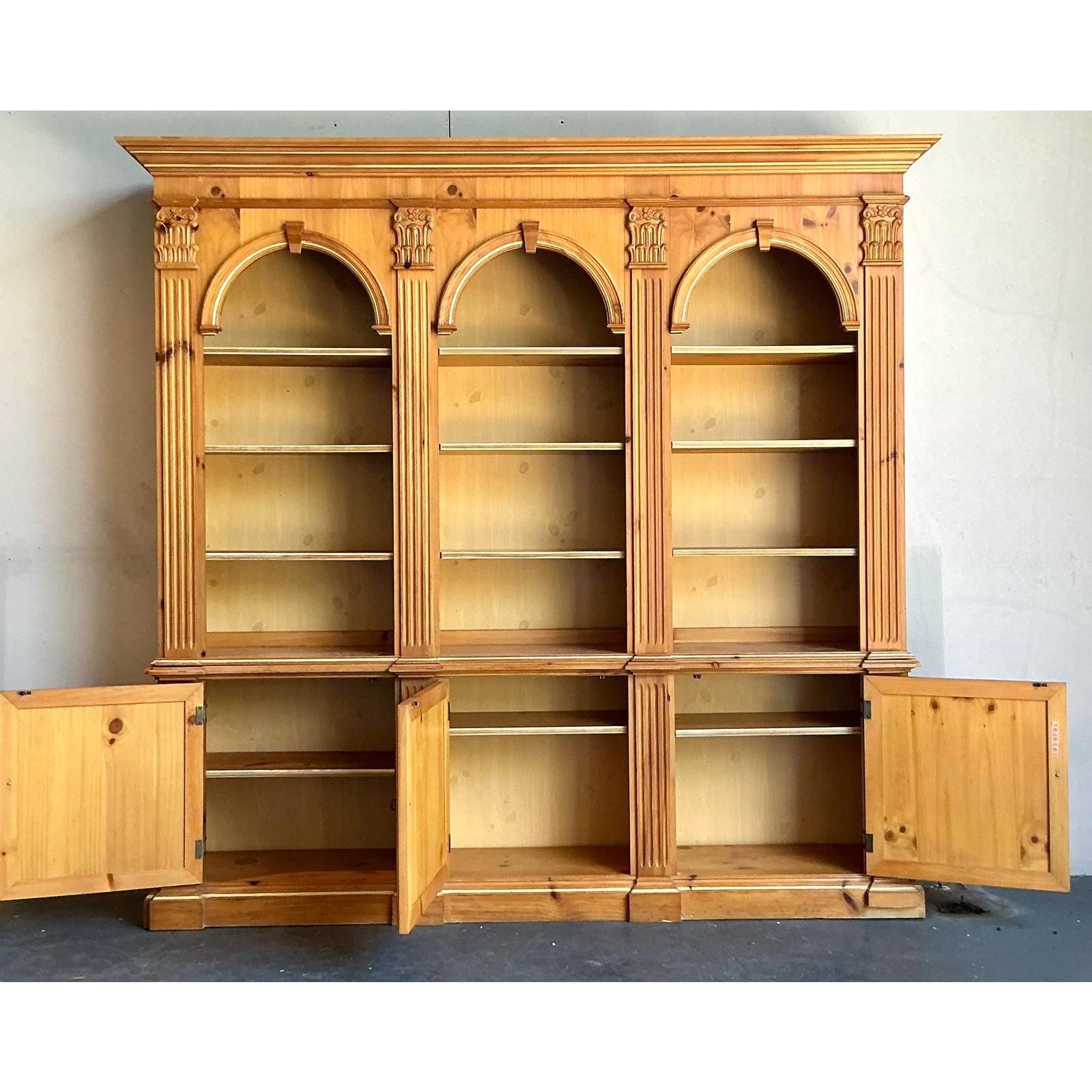 Vintage Boho Pulaski Fluted Column Bookcase In Good Condition For Sale In West Palm Beach, FL