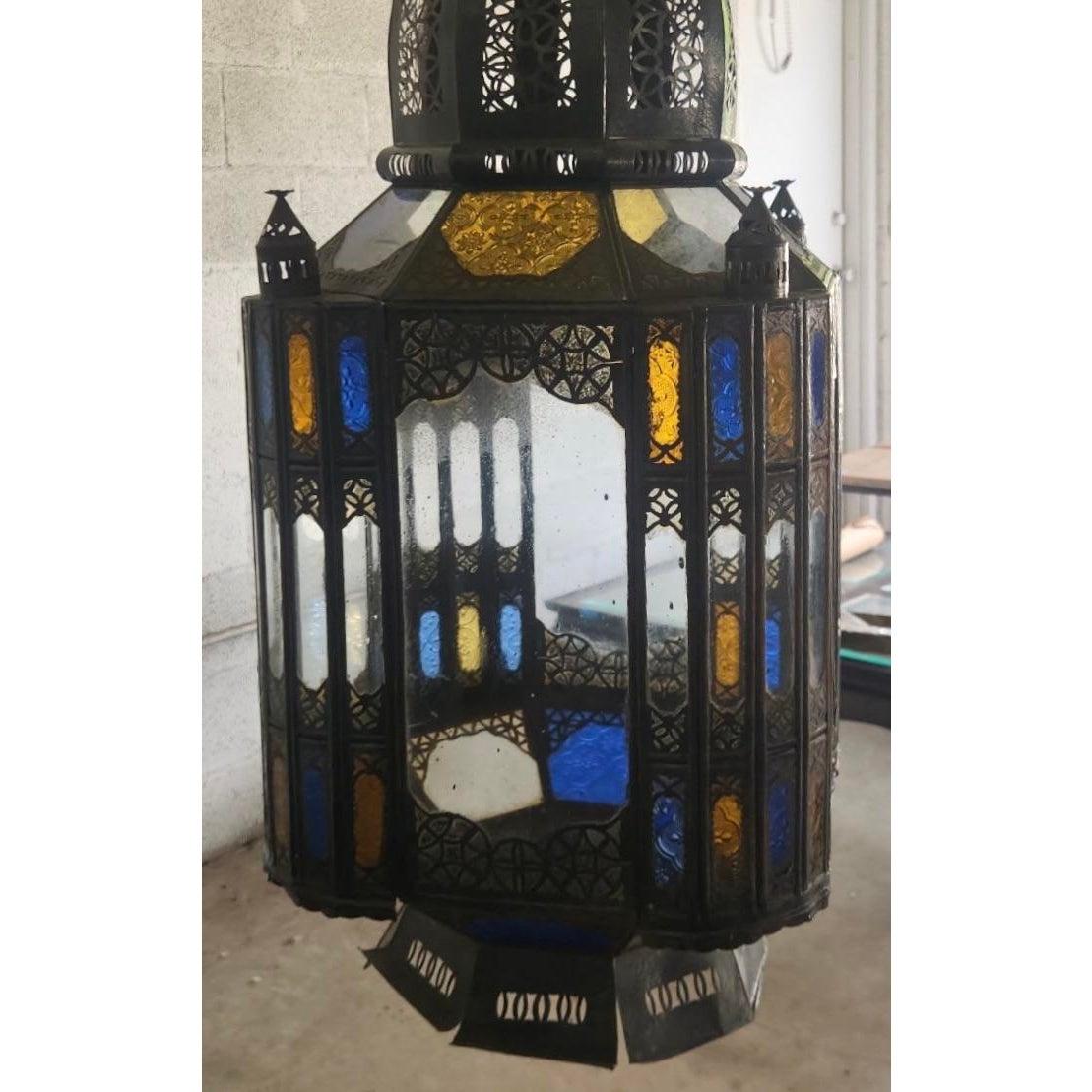 Lanterna marocchina vintage in metallo tagliato a punzone Boho in vendita 1