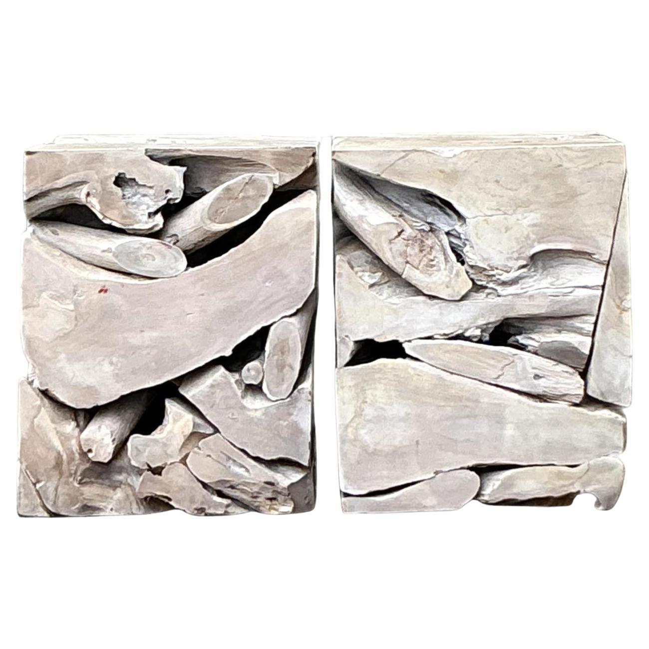 Tabourets bas en bois vintage avec puzzle - une paire en vente