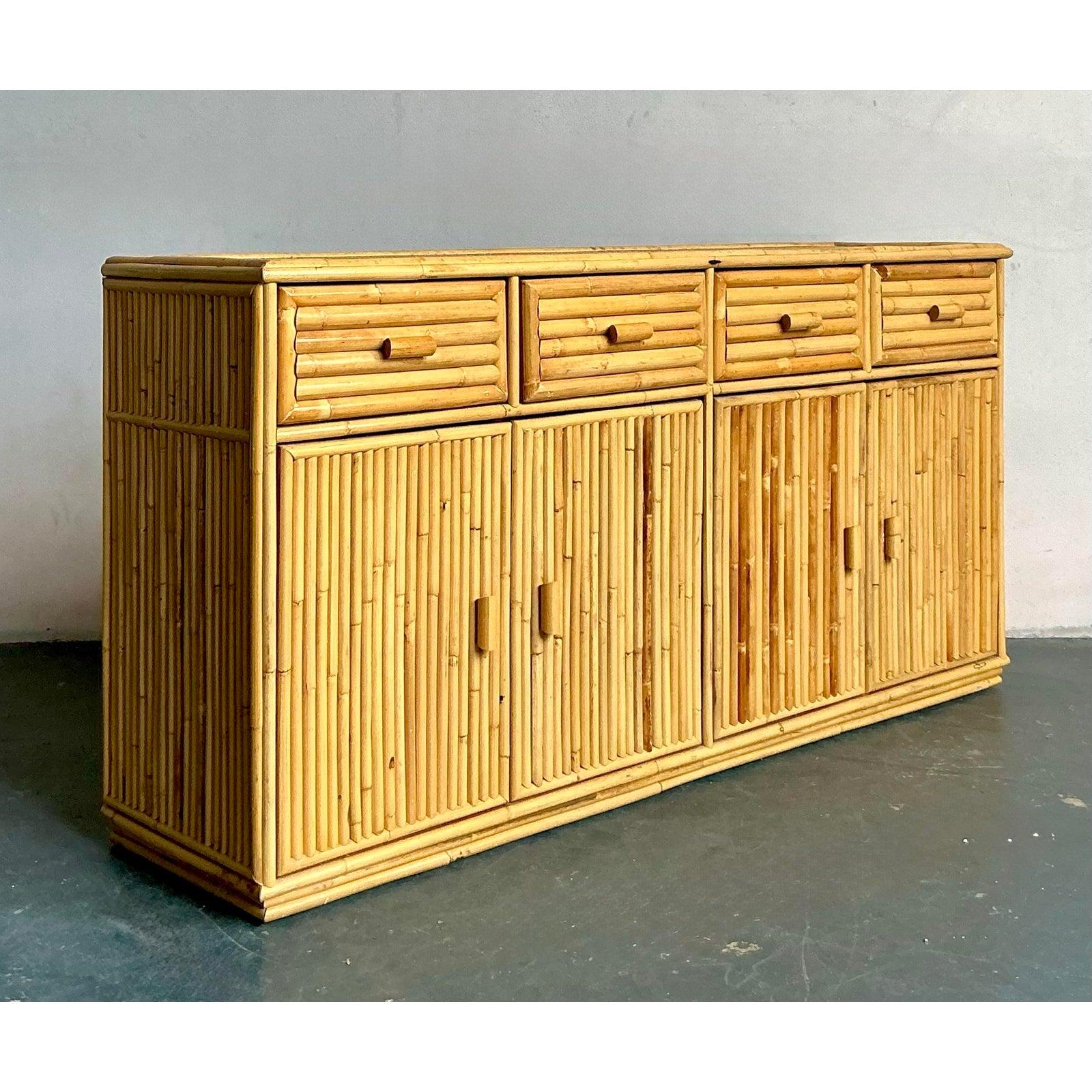 Mid-Century moderno Credenza in rattan vintage Boho in vendita