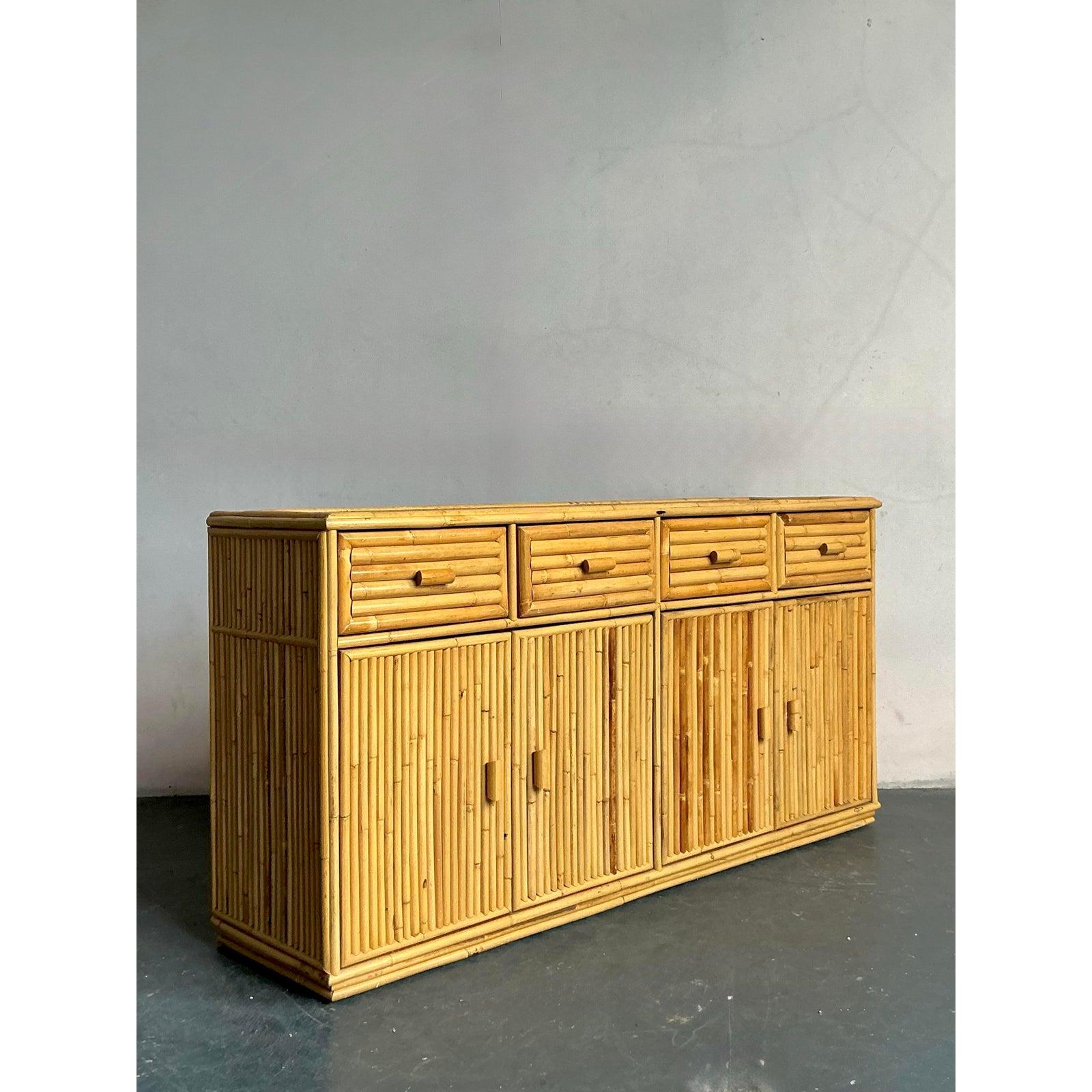 Credenza in rattan vintage Boho In condizioni buone in vendita a West Palm Beach, FL