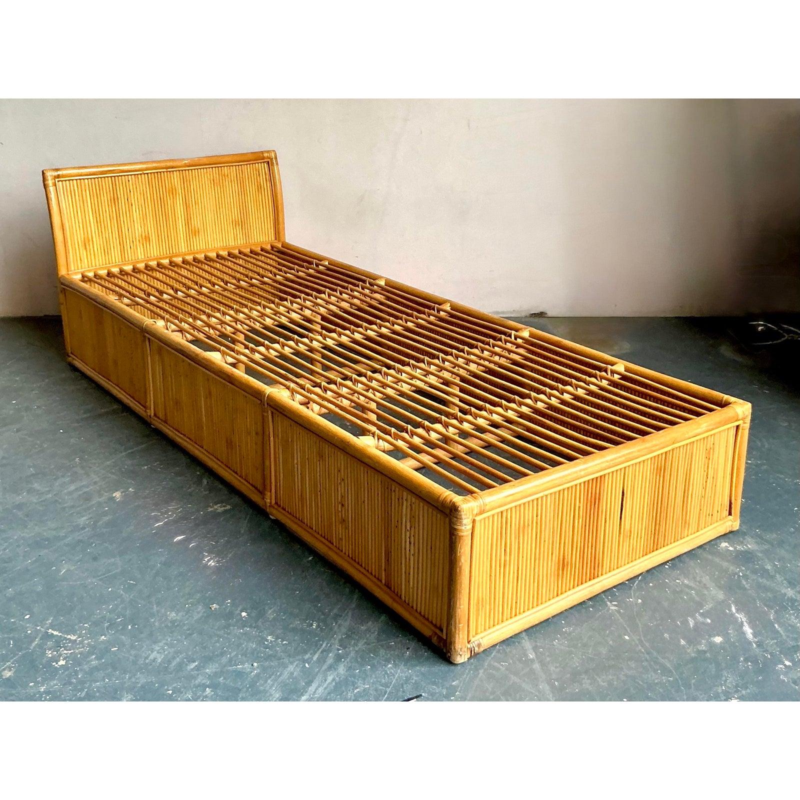 Rotin Lit de jour Vintage Boho en rotin en vente