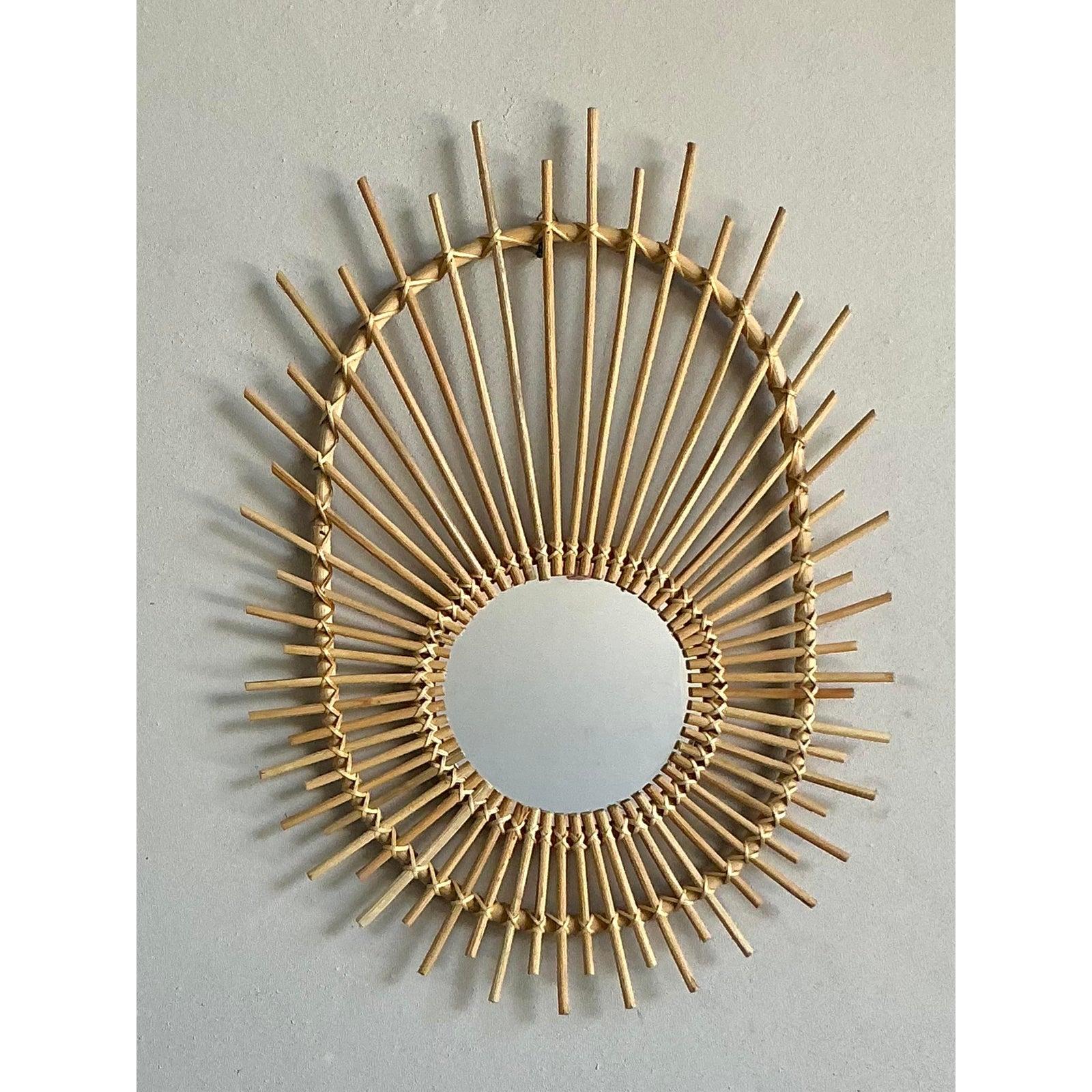 Vintage Boho Rattan Rays Spiegel (Philippinisch) im Angebot
