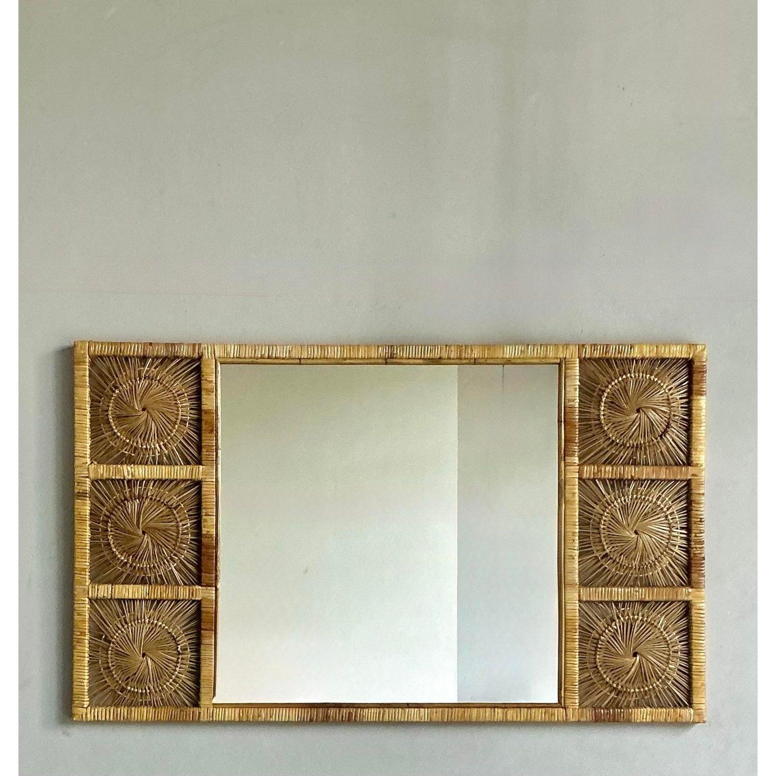 Ère spatiale Miroir en rotin vintage Boho Sunburst en vente