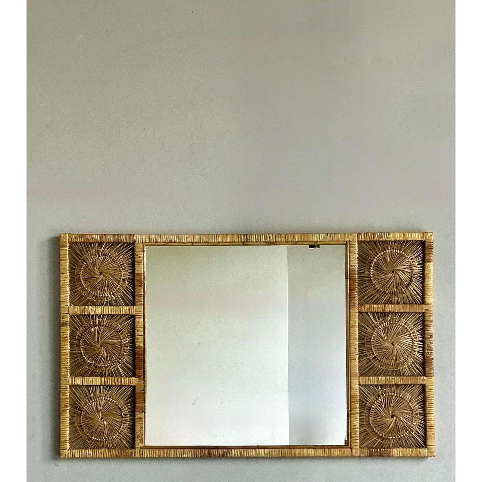 20ième siècle Miroir en rotin vintage Boho Sunburst en vente