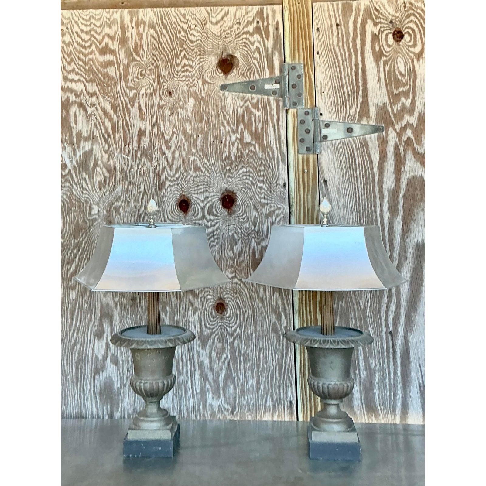 Lampe Urne Boho Remaudier avec abat-jour en métal - Paire en vente 3
