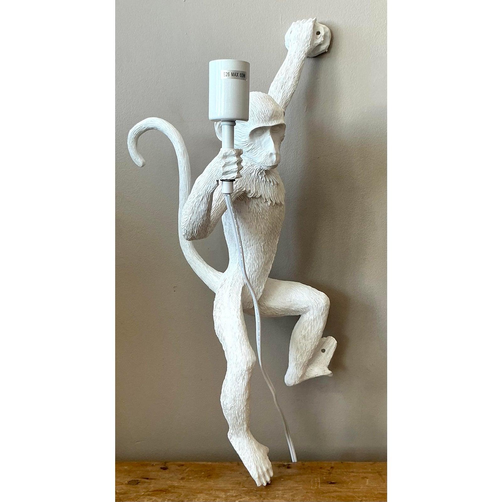 Vintage Boho Resin Monkey Wall Sconce In Good Condition For Sale In West Palm Beach, FL