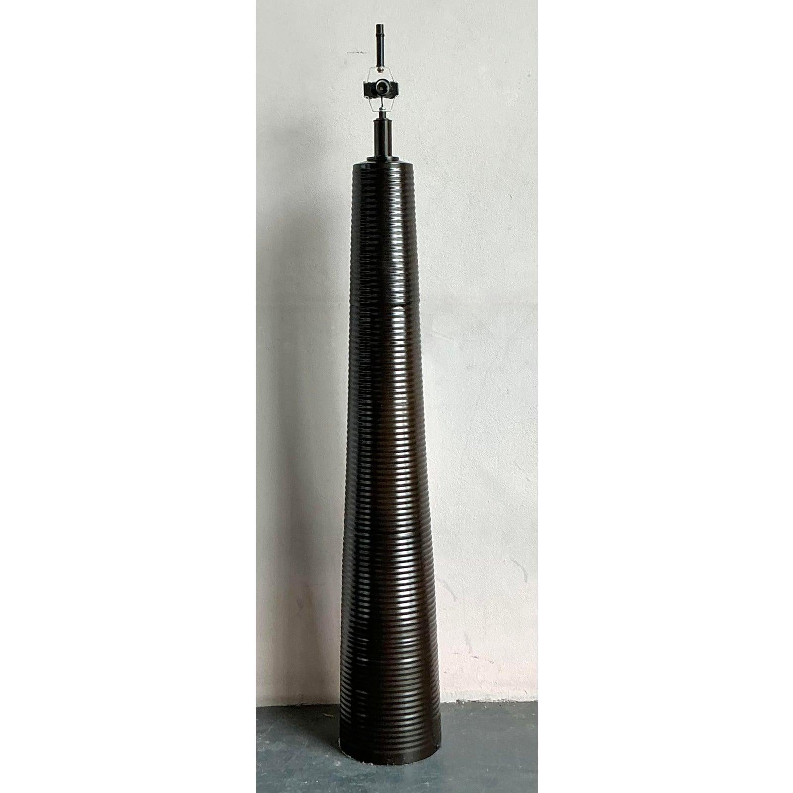 Laiton Vintage Boho Ribbed Floor Lamp en vente