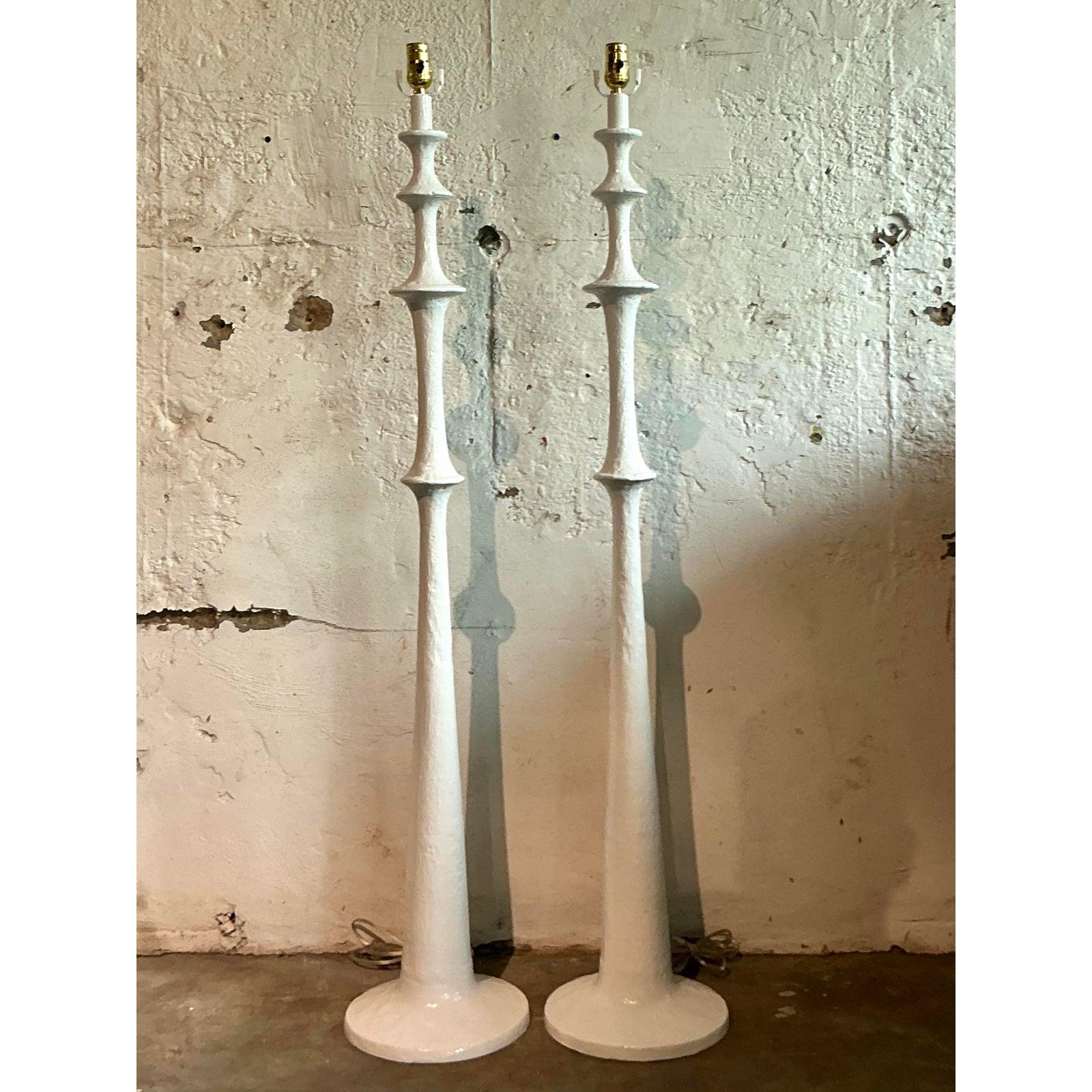 Lampade da terra vintage con anelli boho - Una coppia In condizioni buone in vendita a West Palm Beach, FL