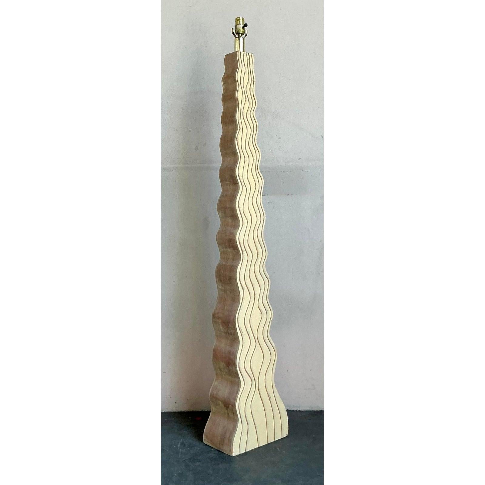 Vintage Boho Ripple Floor Lamp In Good Condition For Sale In West Palm Beach, FL