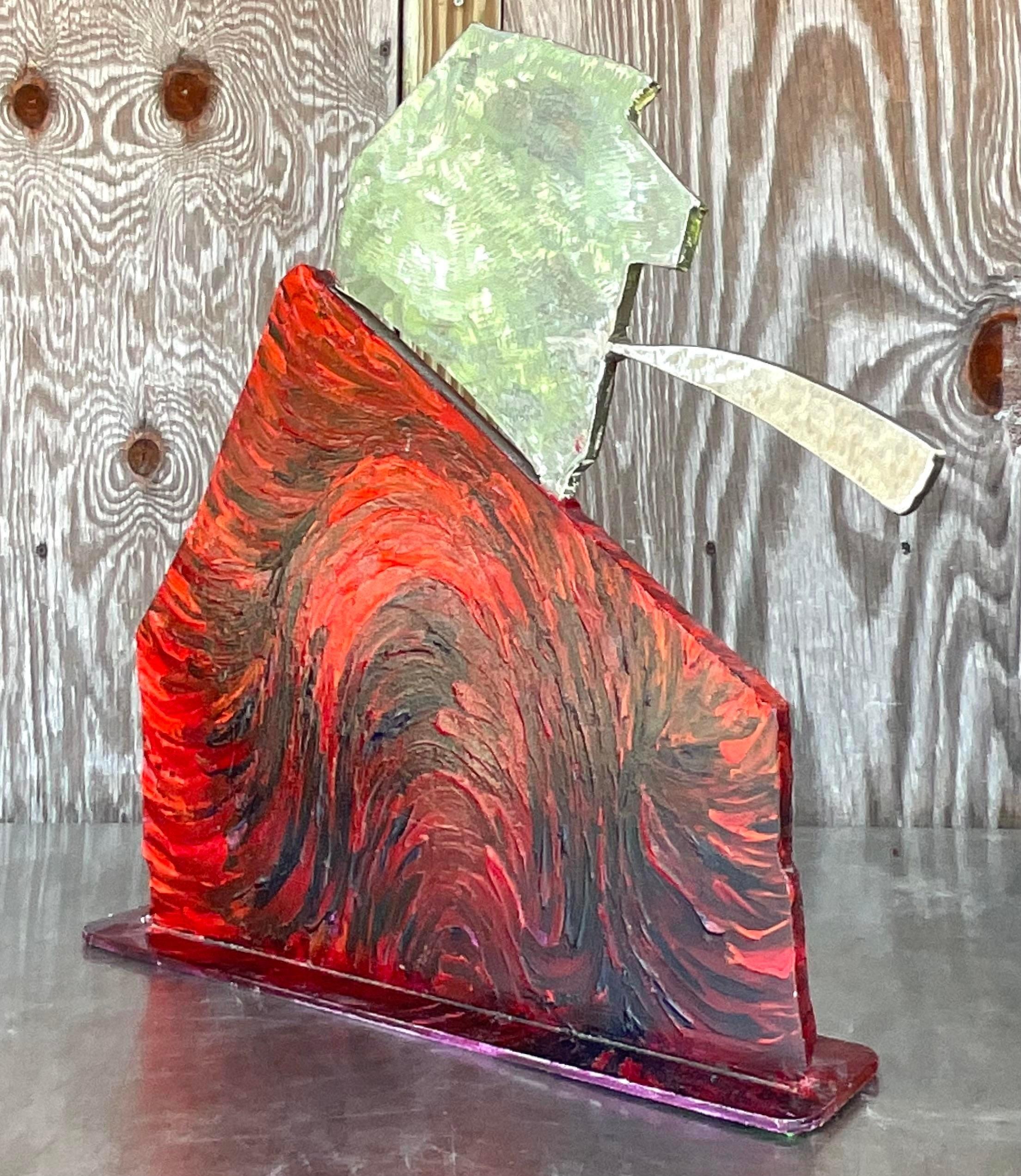 Eleva il tuo spazio con il fascino eclettico della nostra scultura in acciaio Vintage Boho Robert Albert, che unisce l'estro artistico all'ingegno americano. Questo pezzo sorprendente, con la sua fusione di artigianato in acciaio e vibrazioni