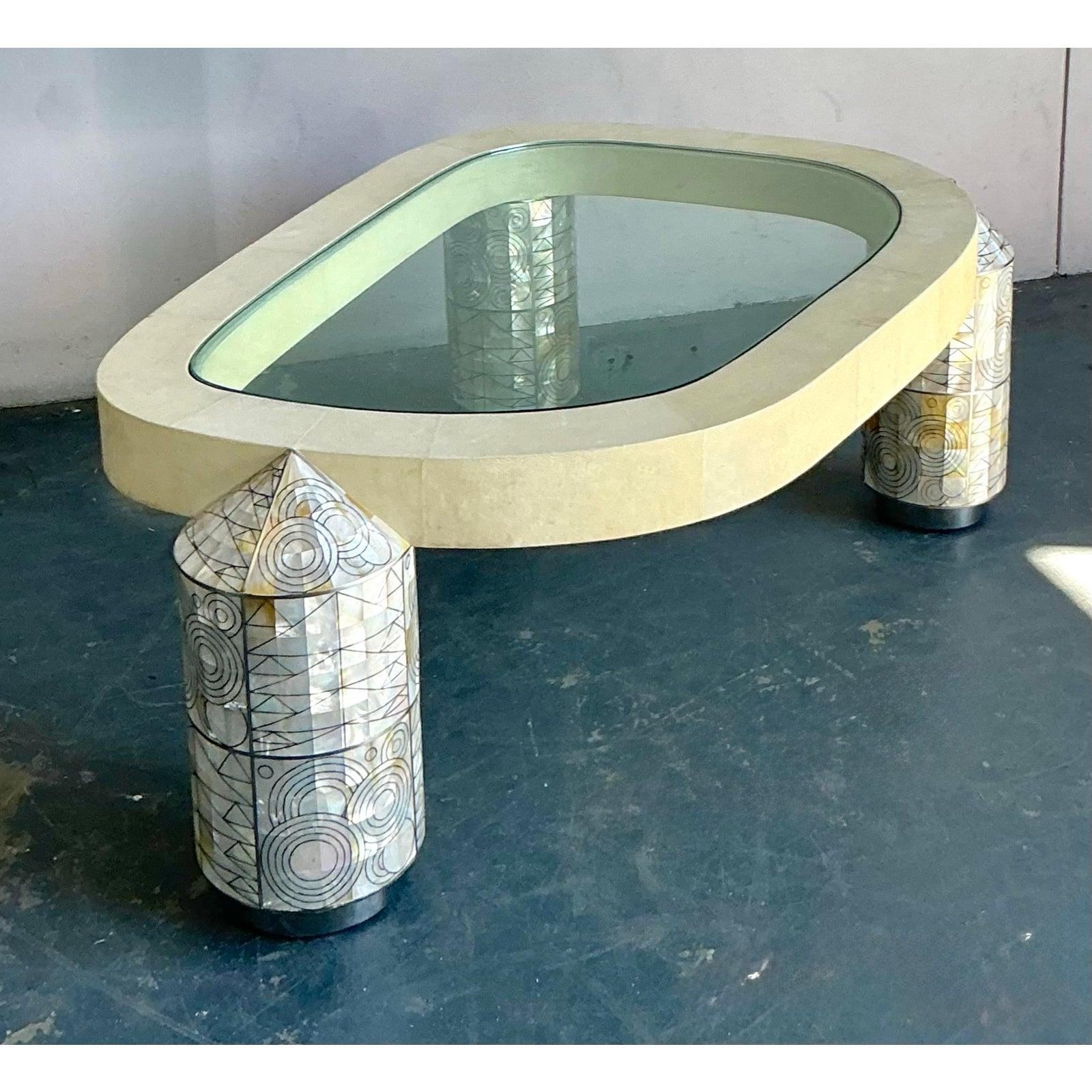 Mesa de centro vintage boho Ron Seff de nácar siglo XX en venta