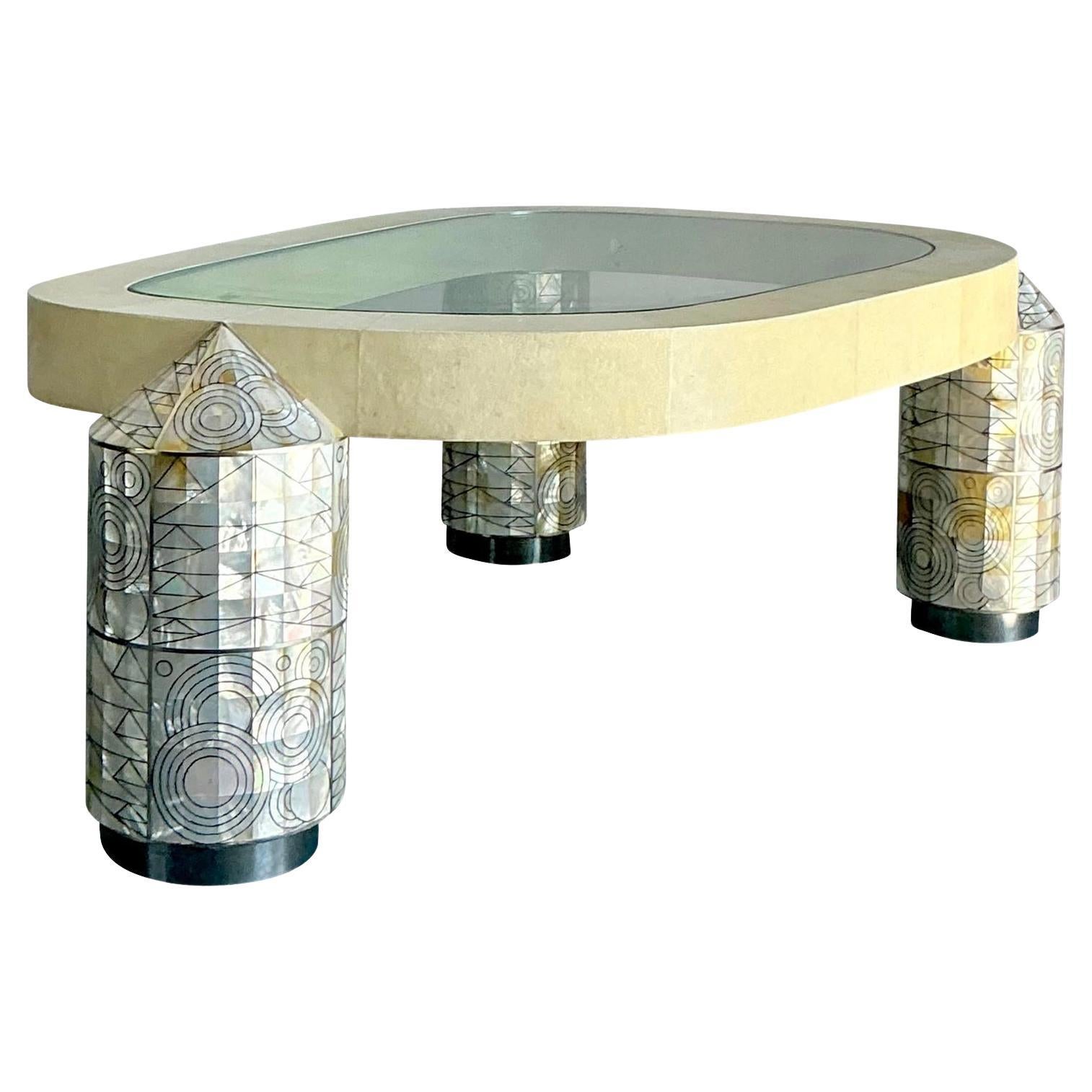 Mesa de centro vintage boho Ron Seff de nácar en venta