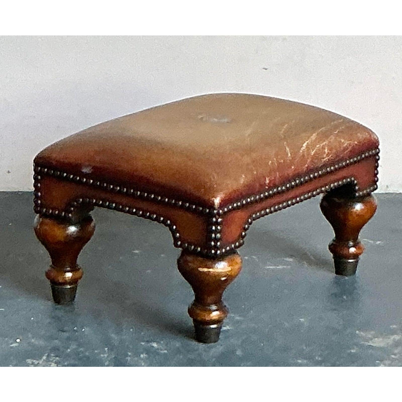 20ième siècle Vintage Boho Royal Crest Leather Footstool en vente