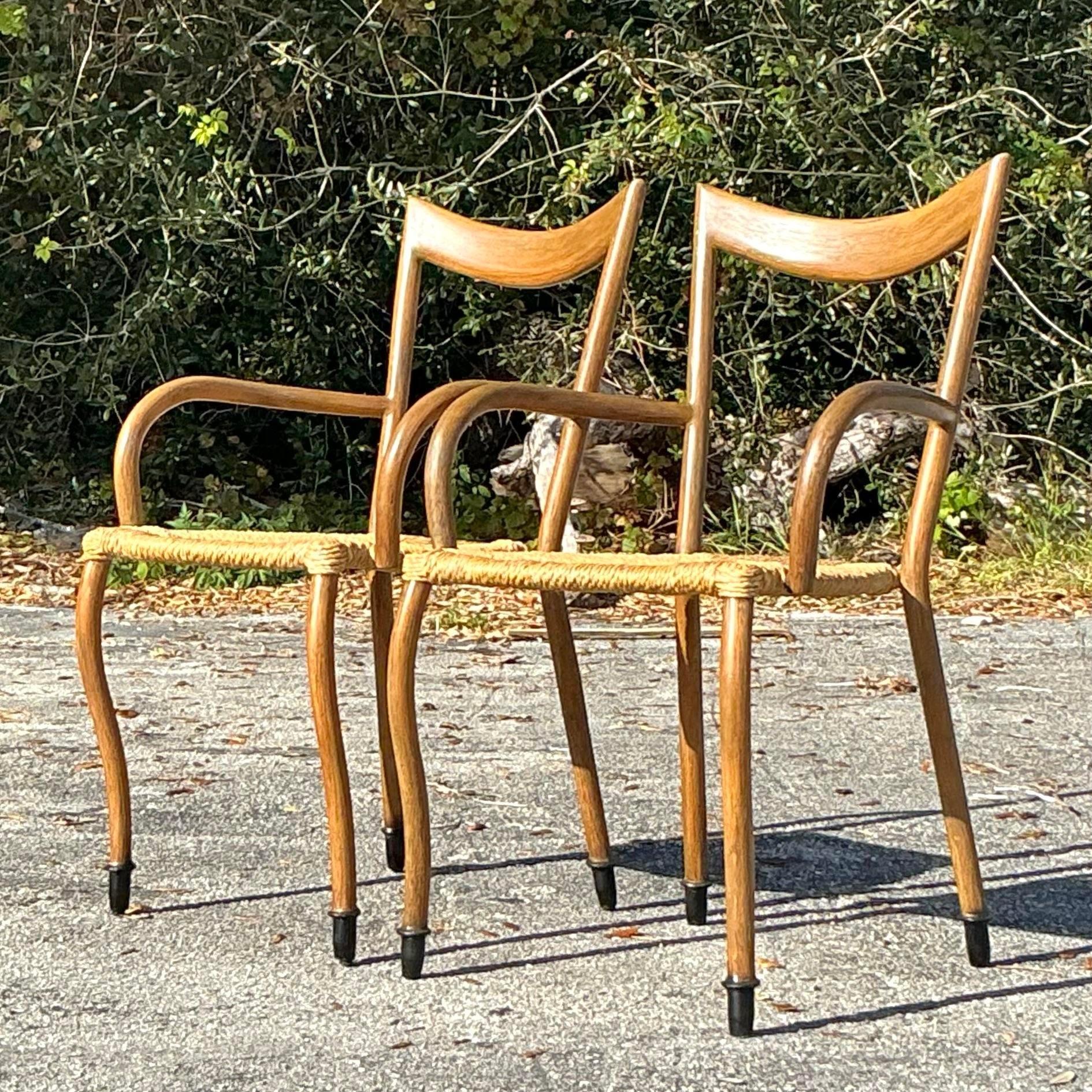 Chaises à accoudoirs vintage Boho à siège en jonc - une paire en vente 2